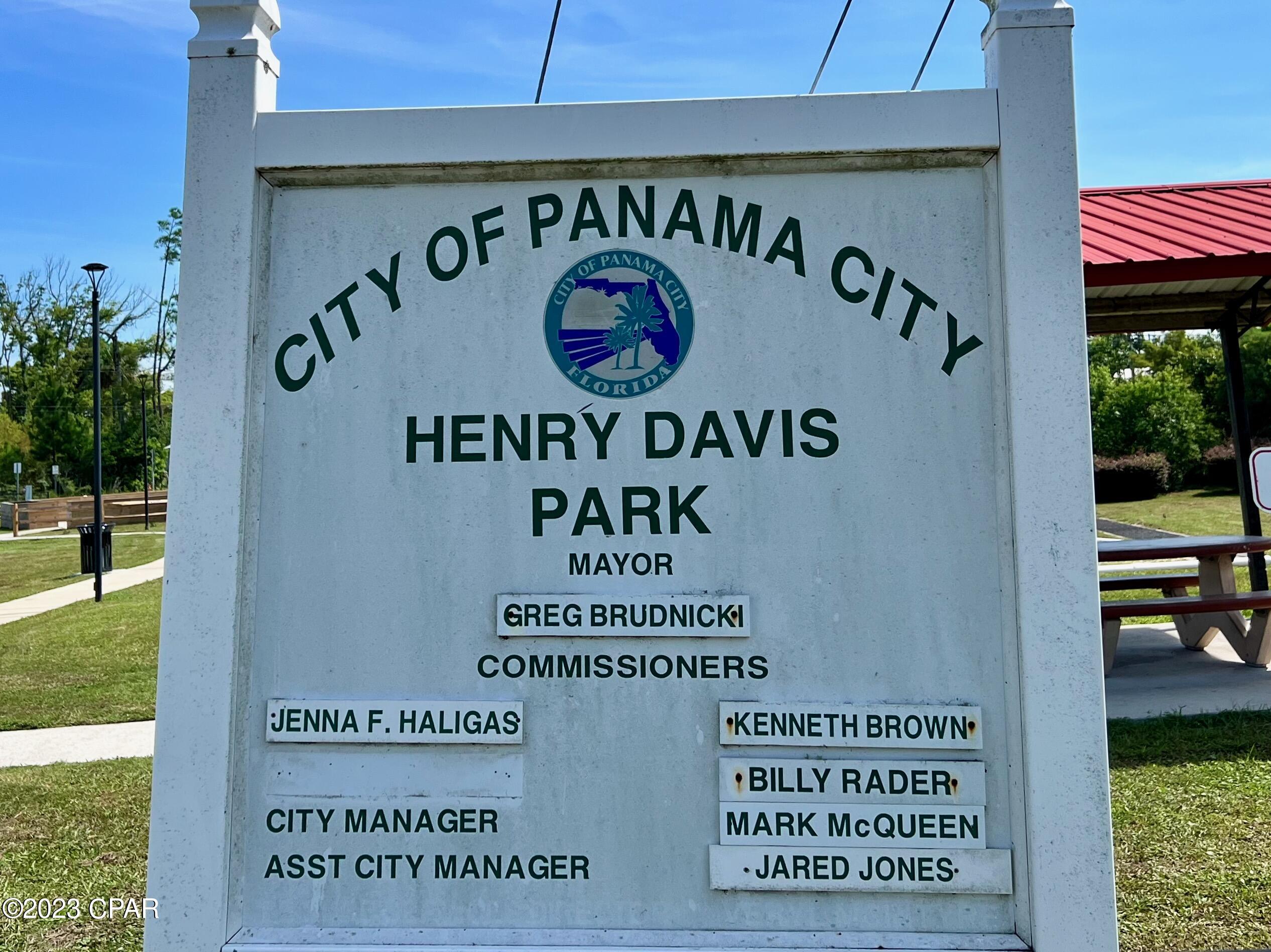 Lincoln Park - Residential