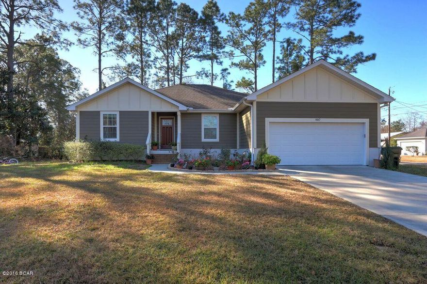 MINT CONDITION!!!!!!!! you can buy this practically brand new house without paying new construction prices!!! Located in the heart of Lynn Haven close to schools, shopping and fishing! You will love the open floor plan of this house! Everything in the house is still in brand new condition.....the seller has done nothing but improvements!!! including new Bamboo flooring in the bedrooms! All sizes are approximate! Buyer to verify!!!