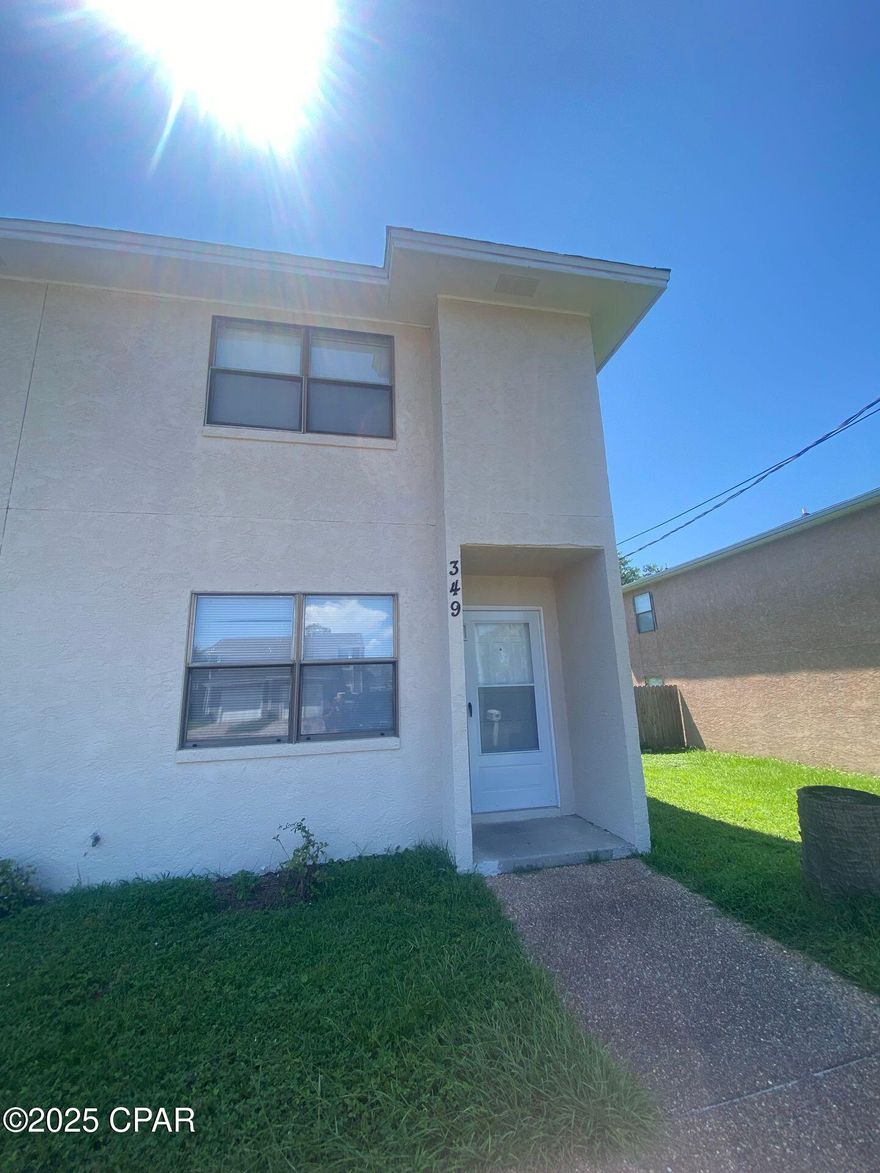 This charming townhouse features 2 bedrooms and 1.5 bathrooms, perfect for those seeking a cozy and convenient living space. The kitchen includes a breakfast bar, ideal for quick meals or entertaining guests. Enjoy the convenience of covered front and rear entries, offering protection from the elements and added privacy.

Don't miss out on the opportunity to make this lovely townhome your new home sweet home in The Cove!

----------------------------------------------------------------------------

*ALL pets are subject to owner approval & non-refundable fees; Cats/Small Dogs <35lb Only*

*Owner will consider Section 8.*