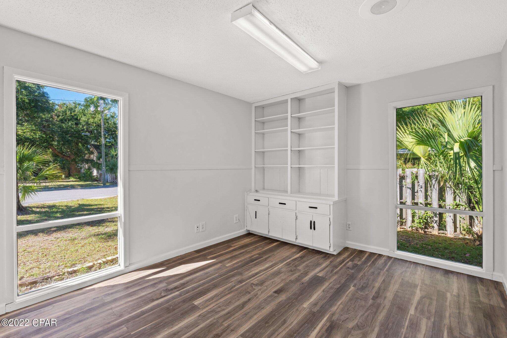 [No Recorded Subdiv] - Commercial Lease