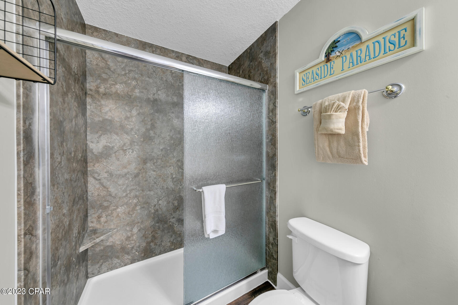 Emerald Isle - Residential