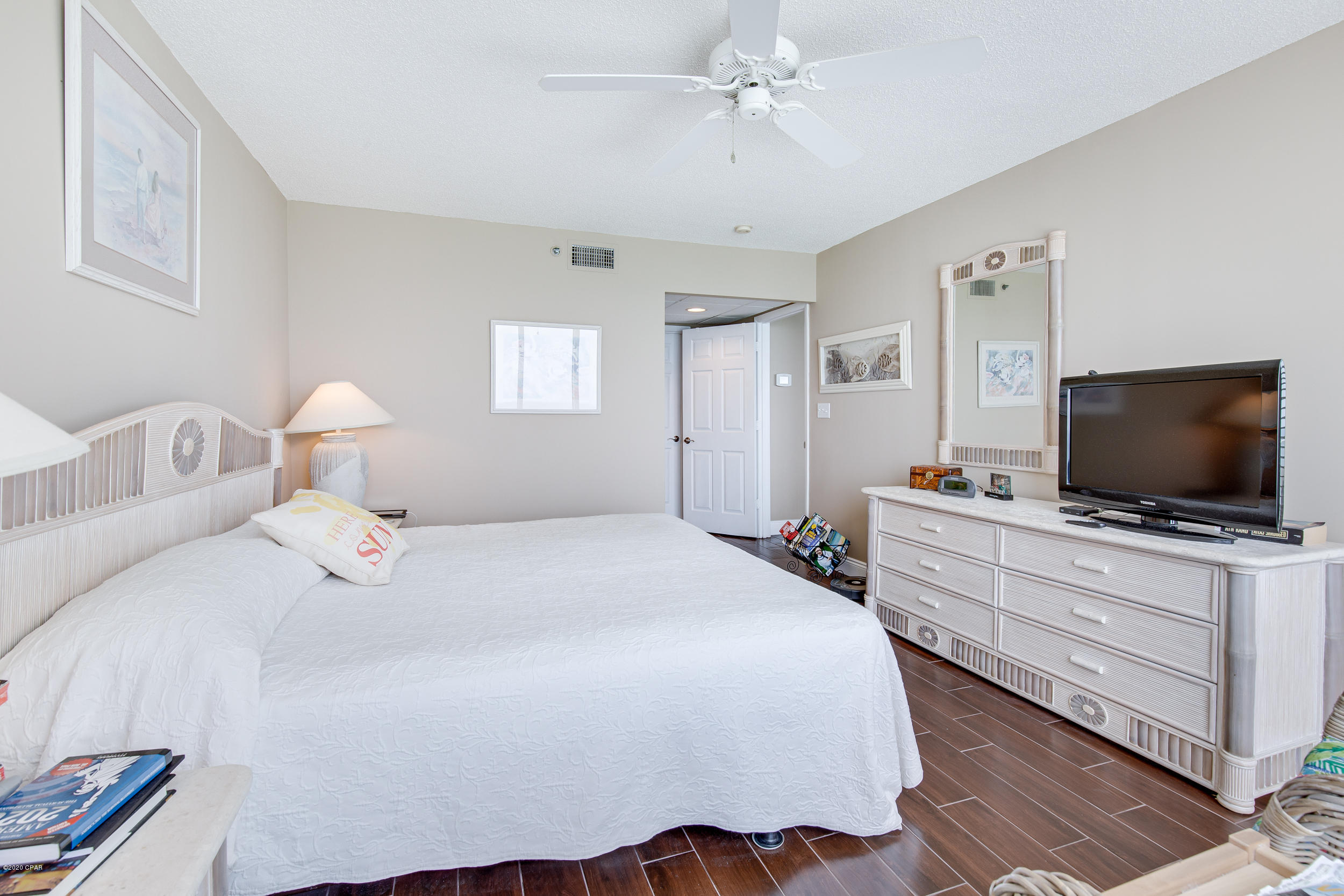 Long Beach Towers I - Residential