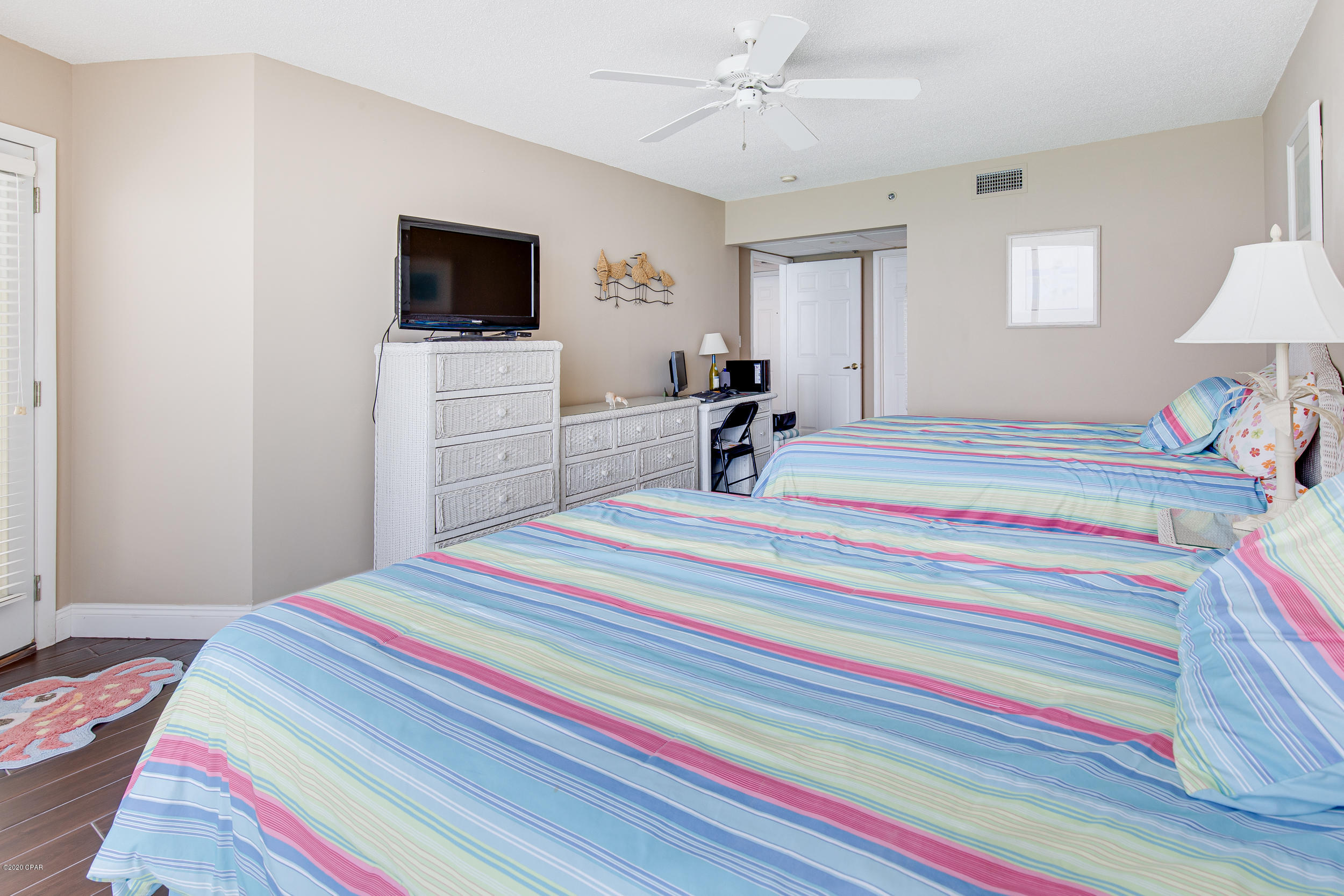 Long Beach Towers I - Residential