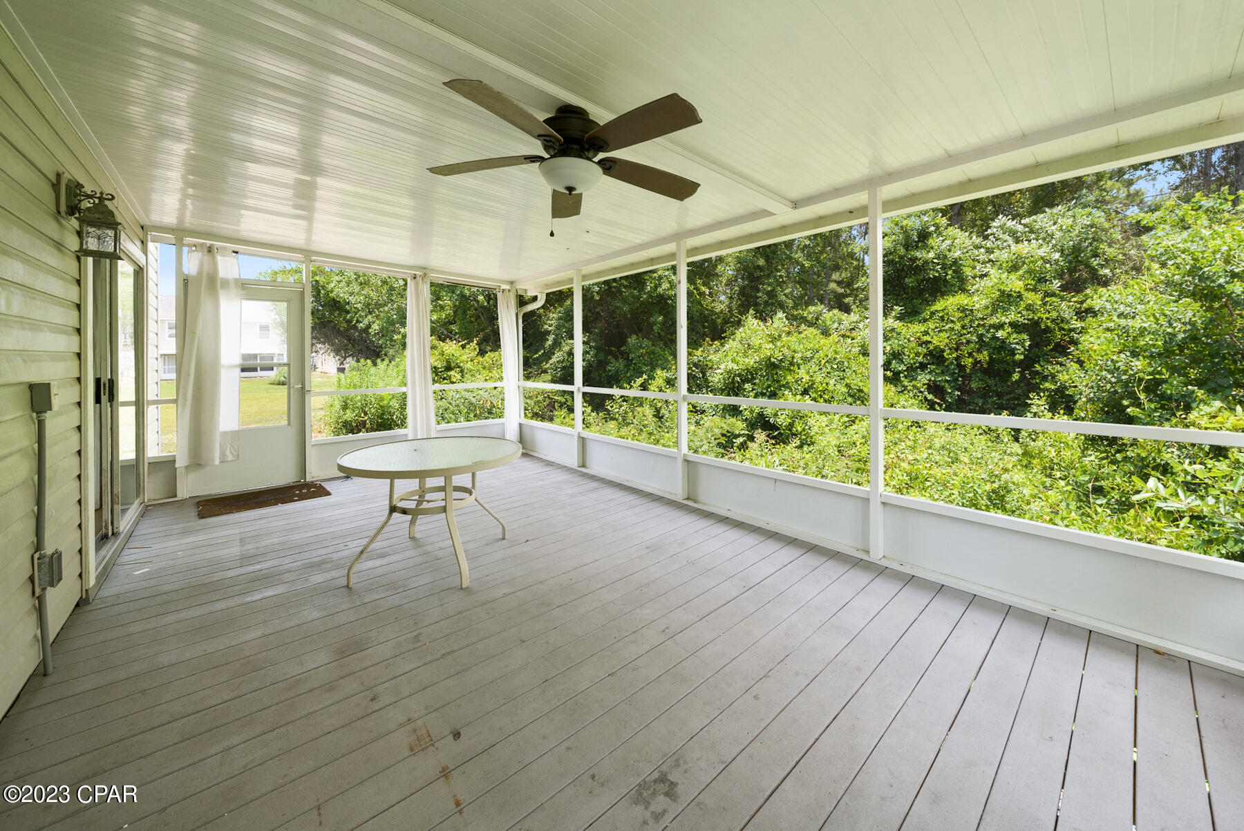 Palm Cove - Residential Lease