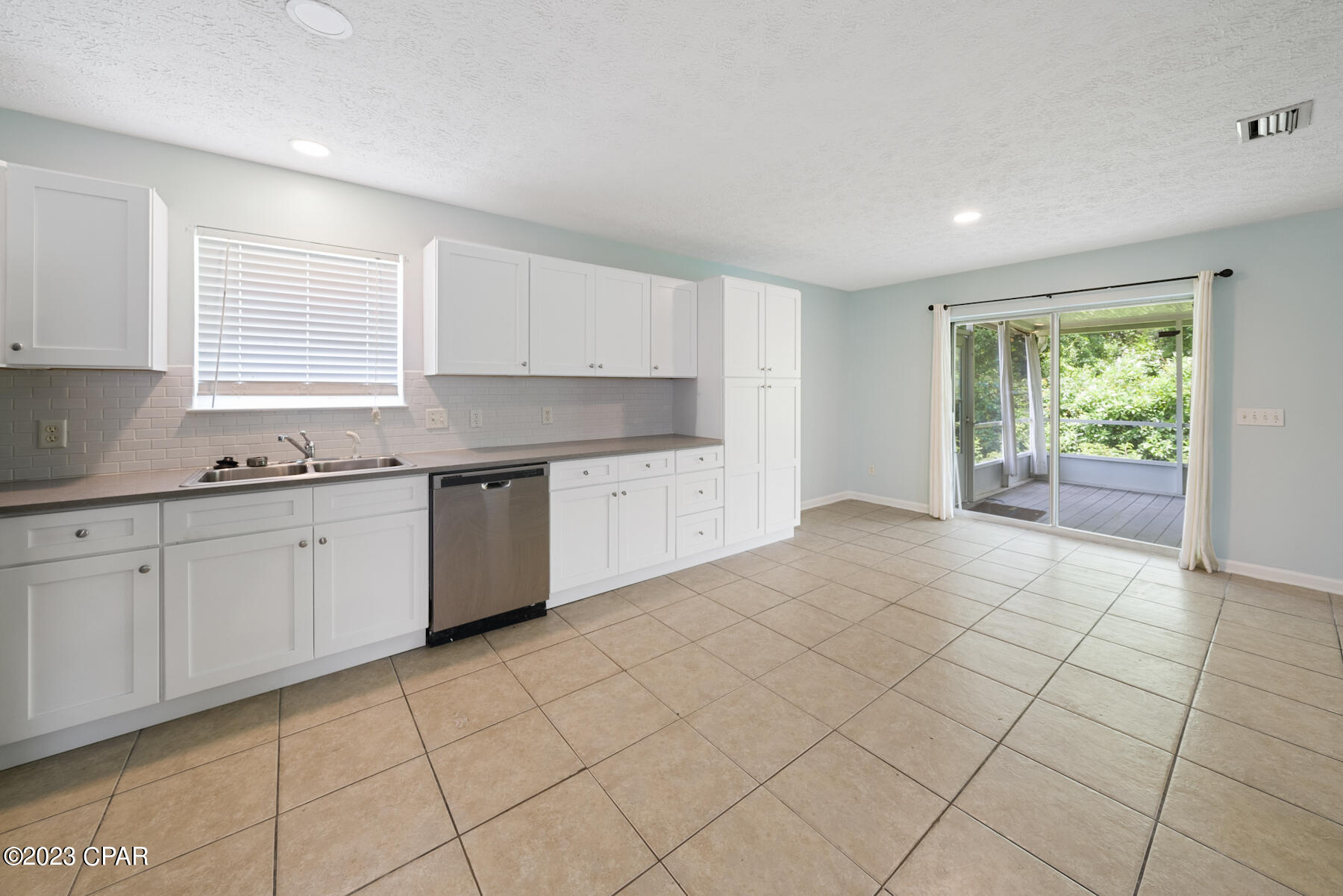 Palm Cove - Residential Lease