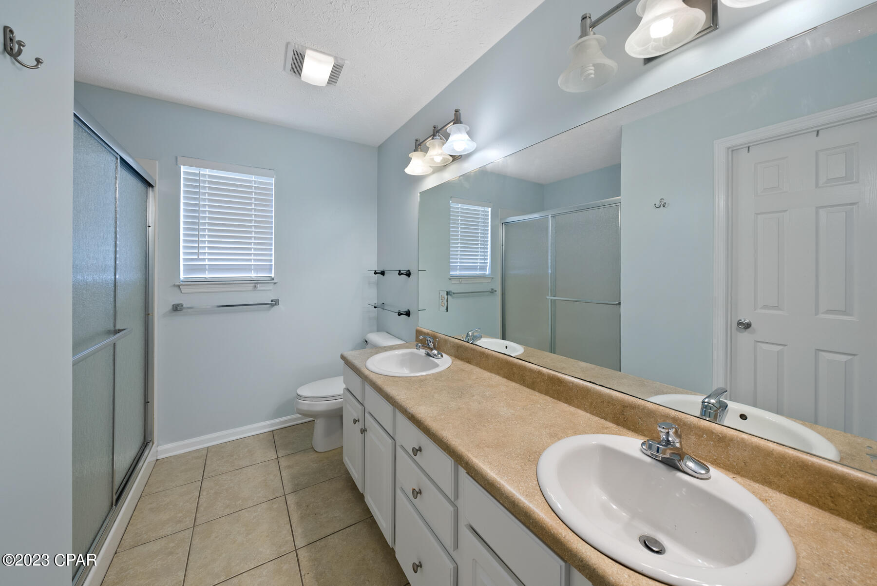 Palm Cove - Residential Lease