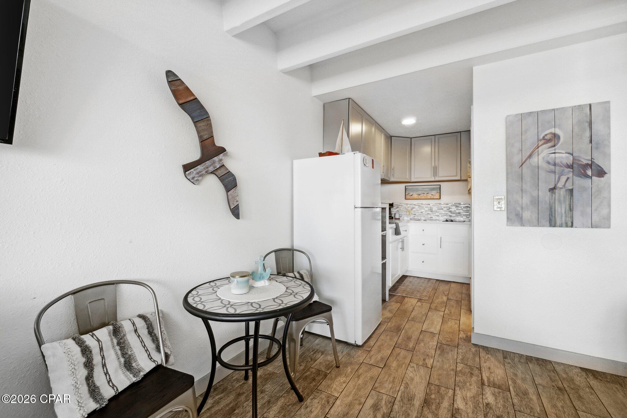 Fontainebleau Terrace - Residential