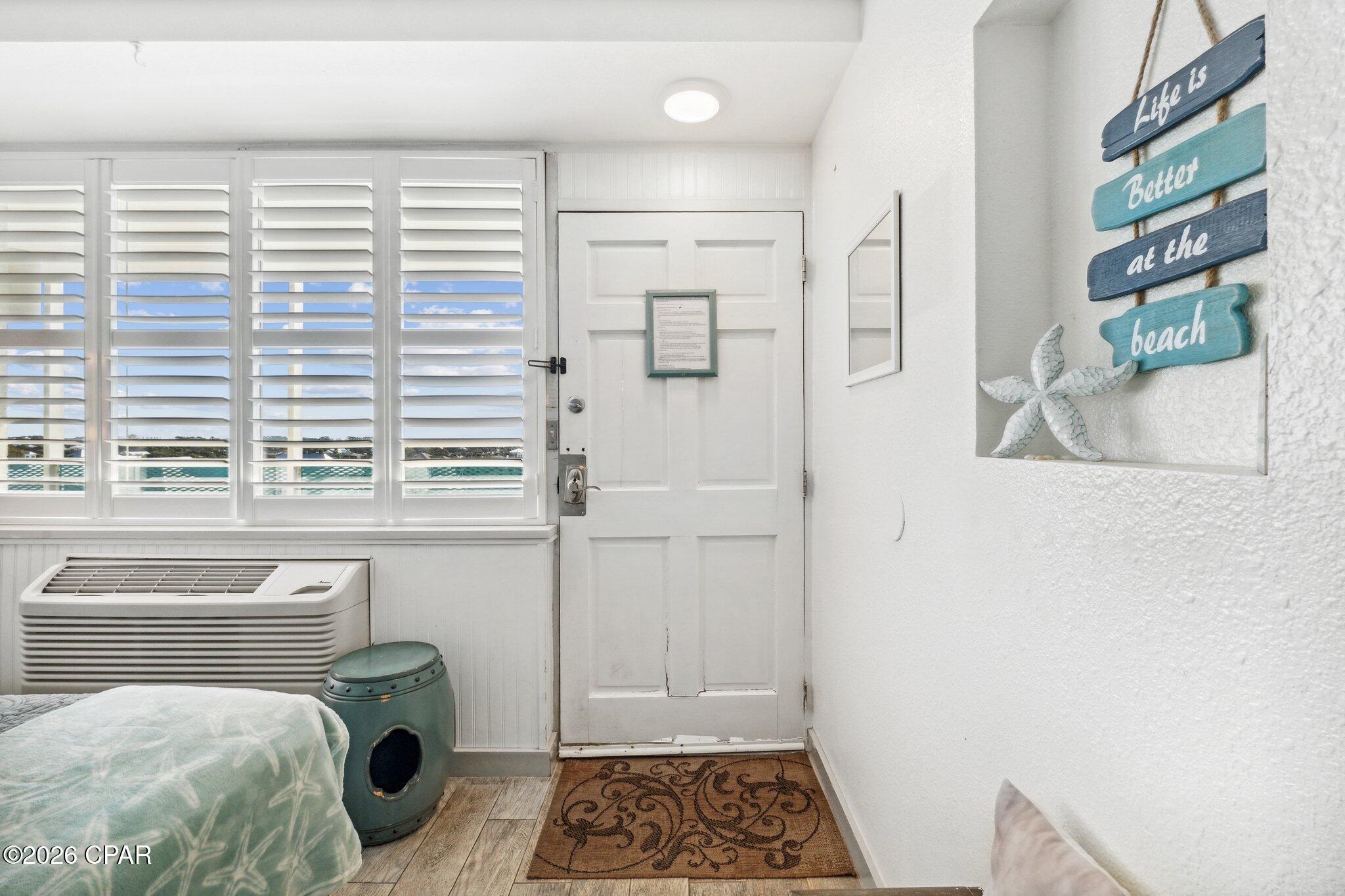 Fontainebleau Terrace - Residential