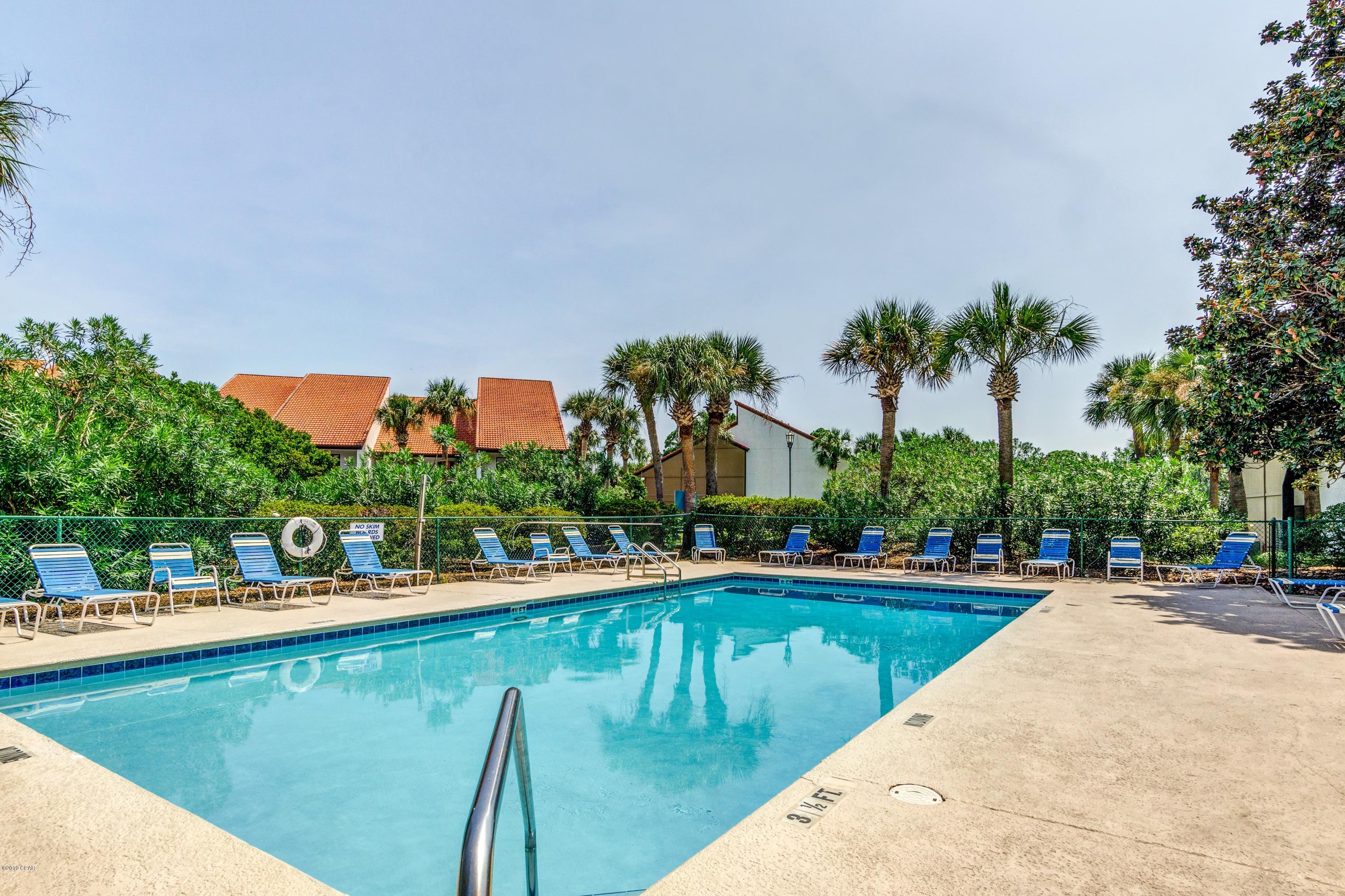 Edgewater Golf Villas V-C - Residential