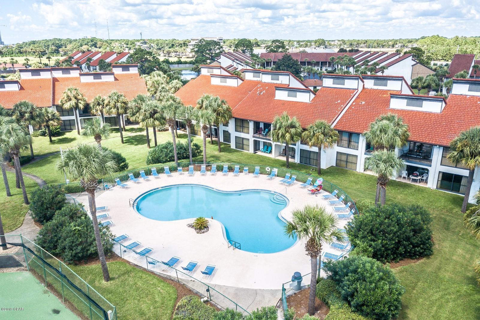 Edgewater Golf Villas V-C - Residential