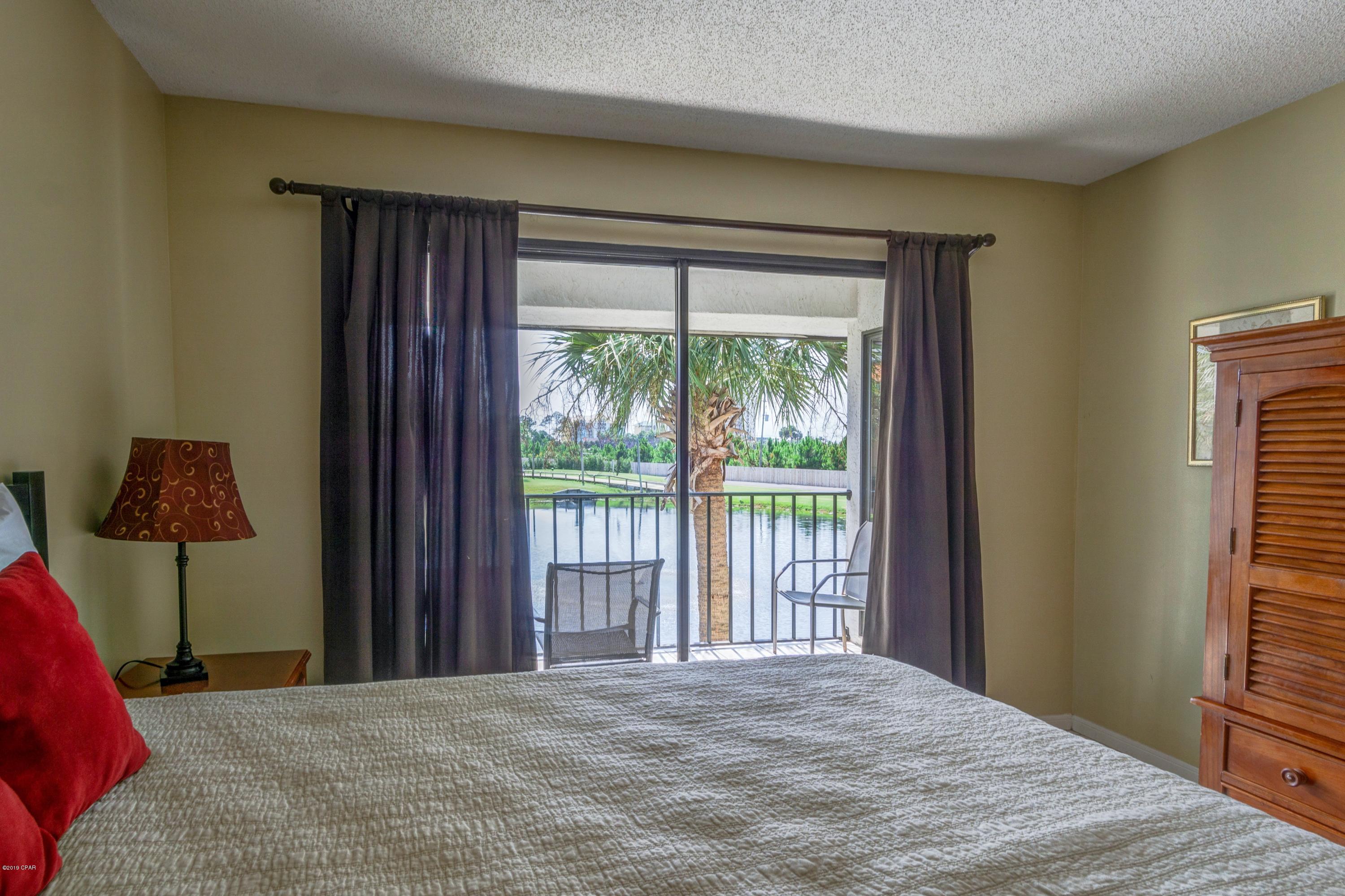 Edgewater Golf Villas V-C - Residential