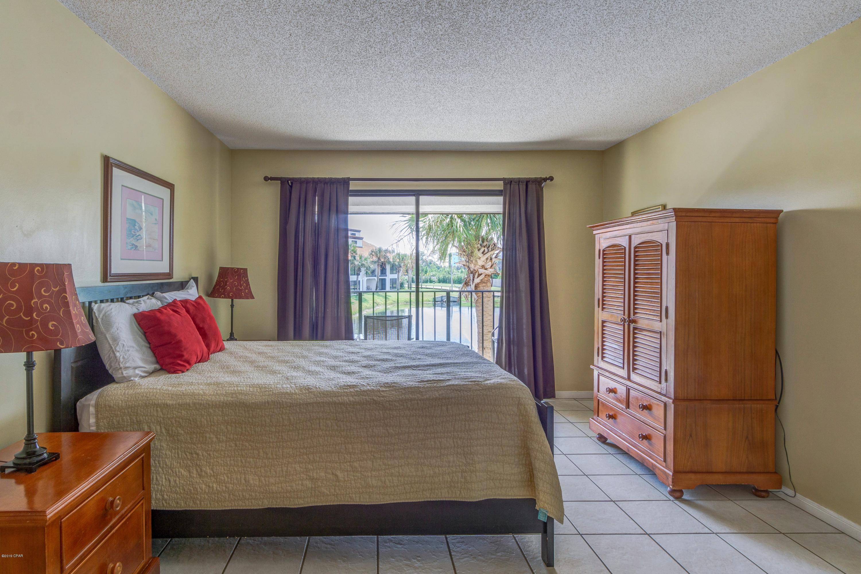 Edgewater Golf Villas V-C - Residential