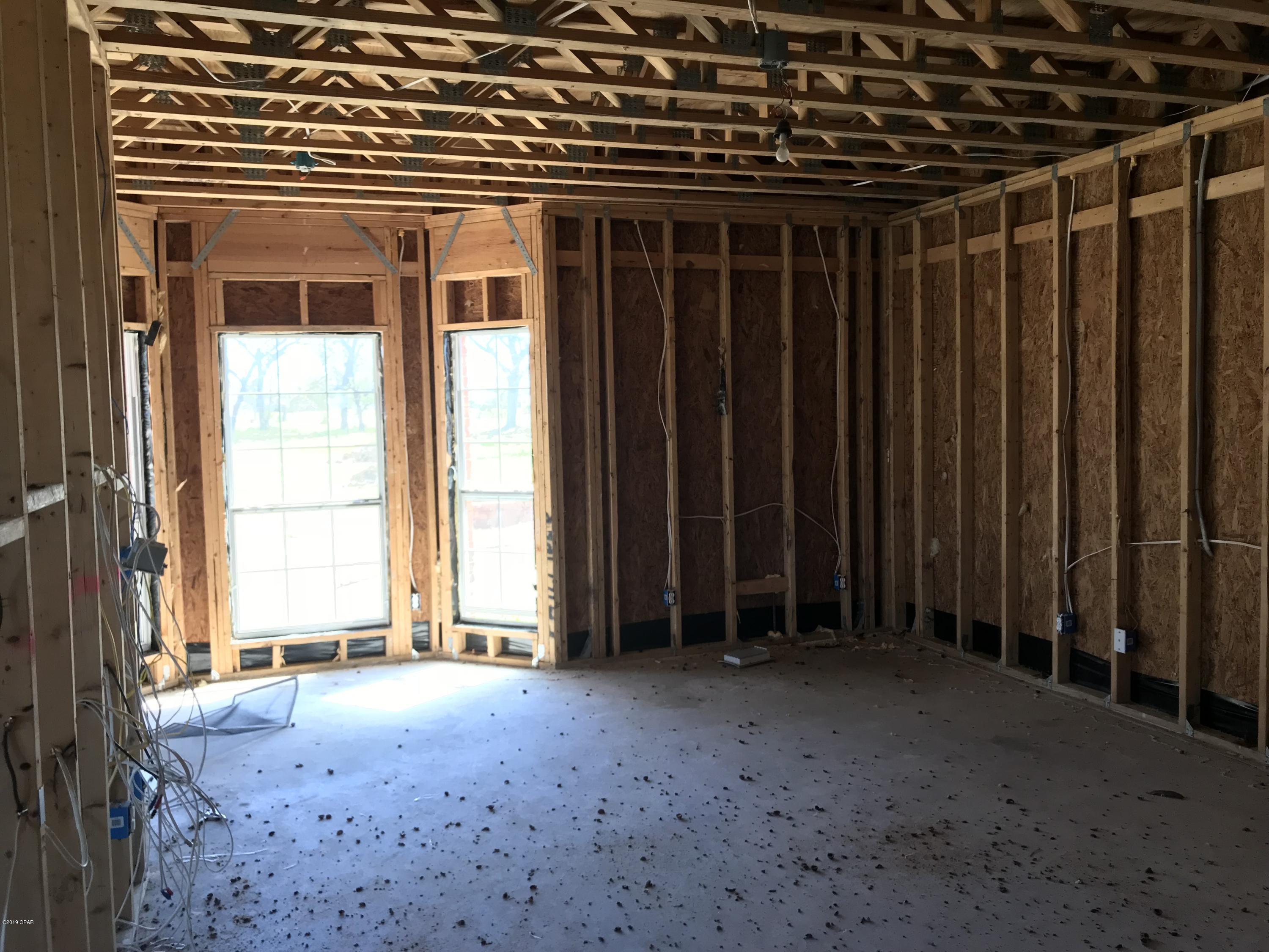 Tropical Bay - Residential