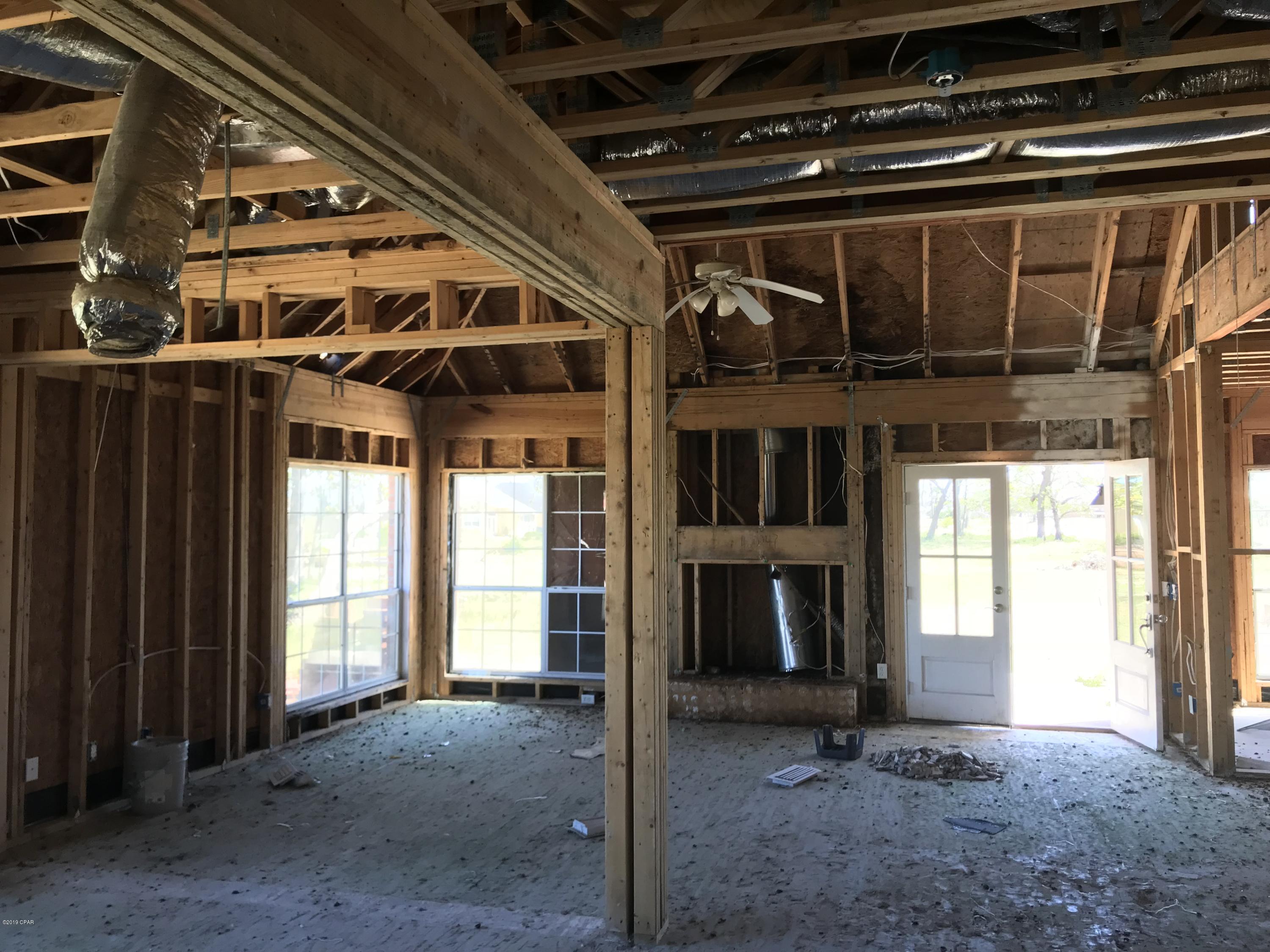 Tropical Bay - Residential