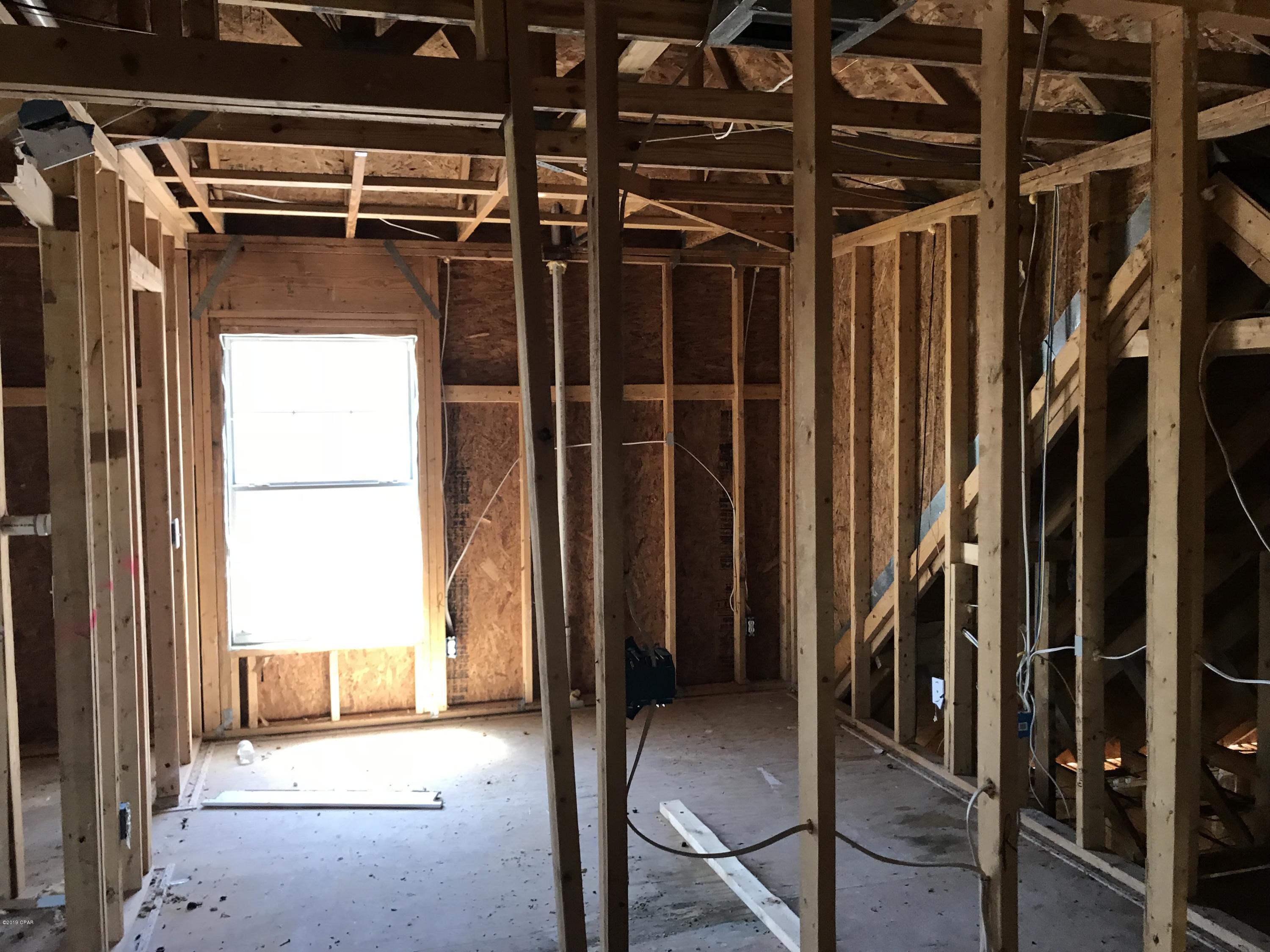 Tropical Bay - Residential