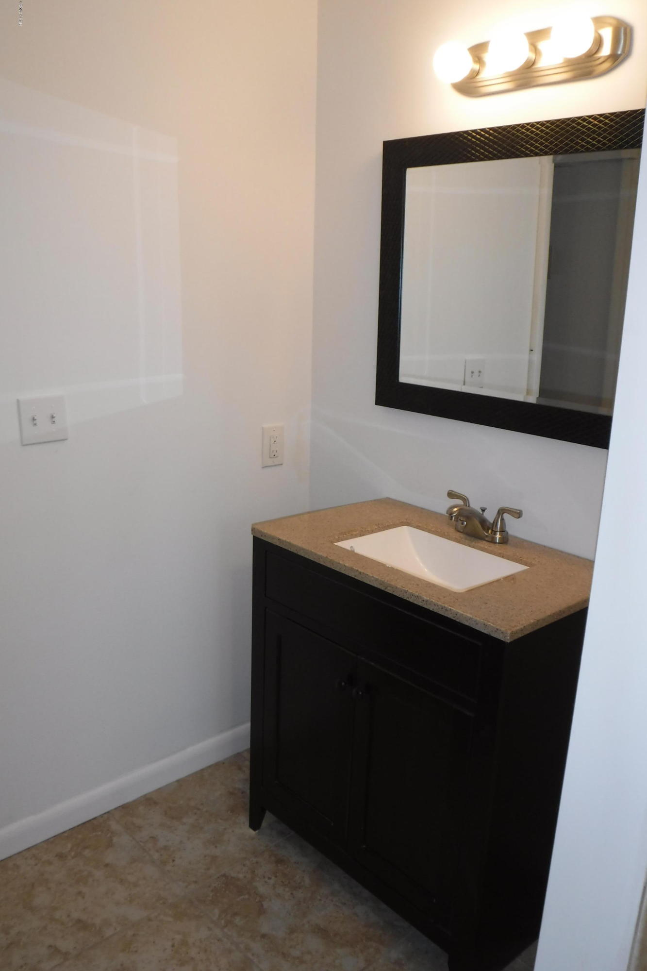 Riviera Beach 1st Add - Residential Lease