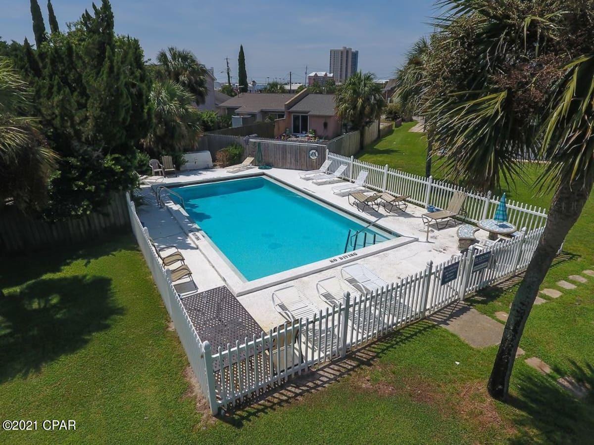 El Centro Villas Ph 1 - Residential