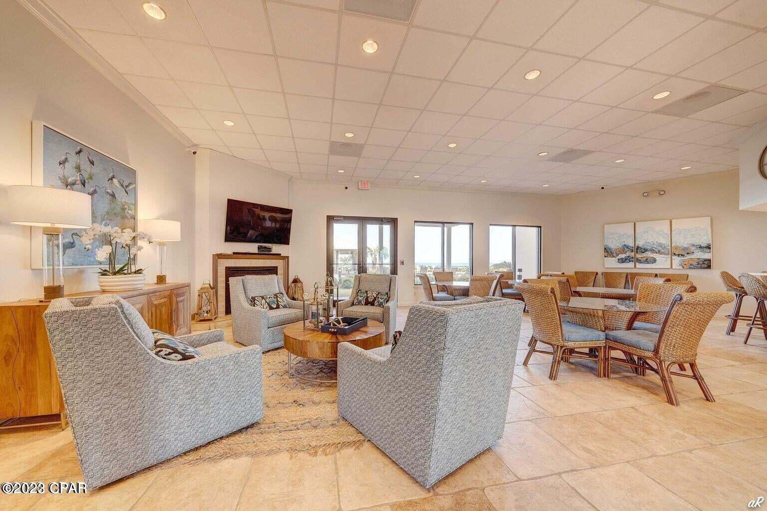 Summerwinds Condo - Residential