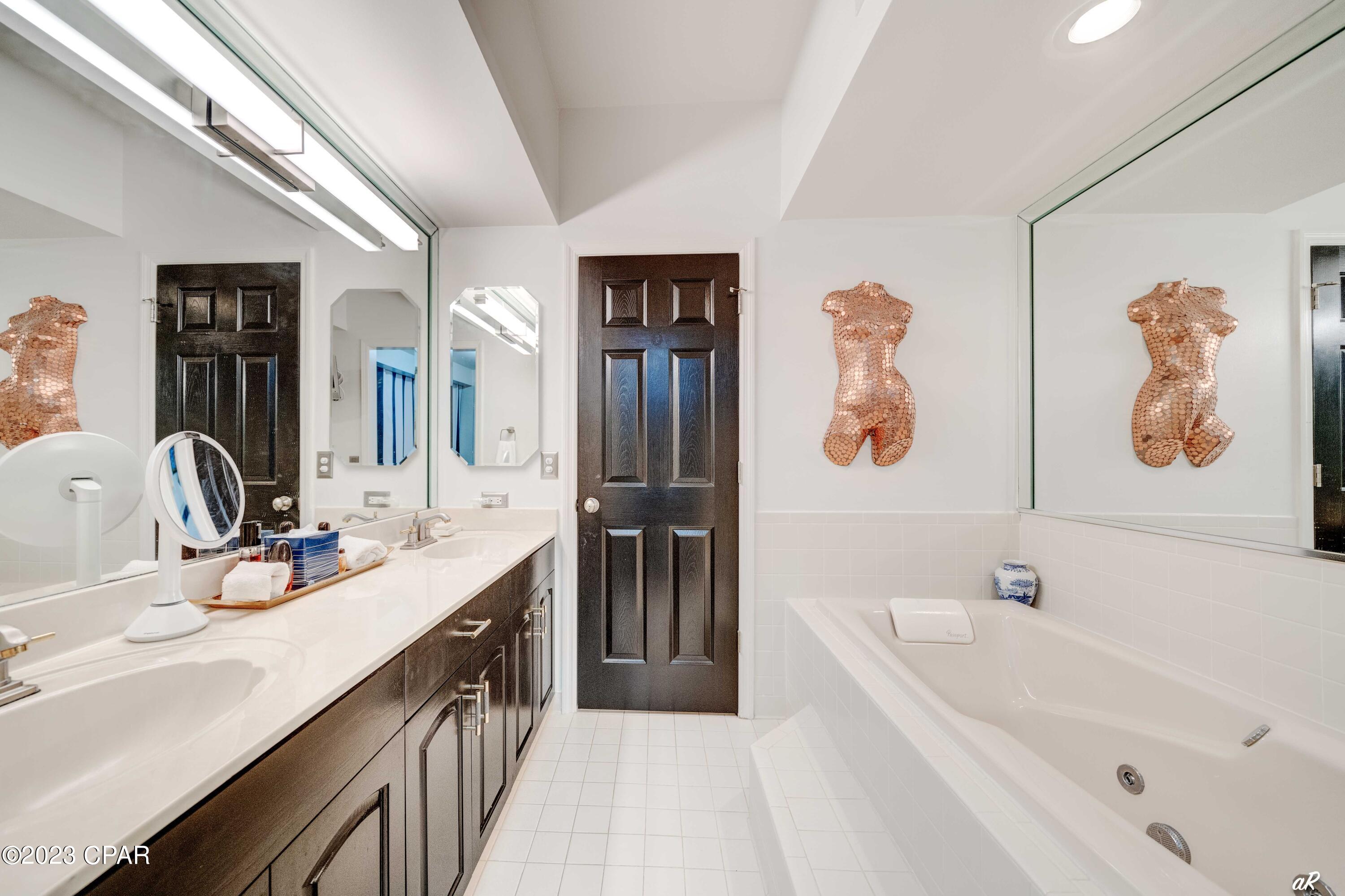 Summerwinds Condo - Residential