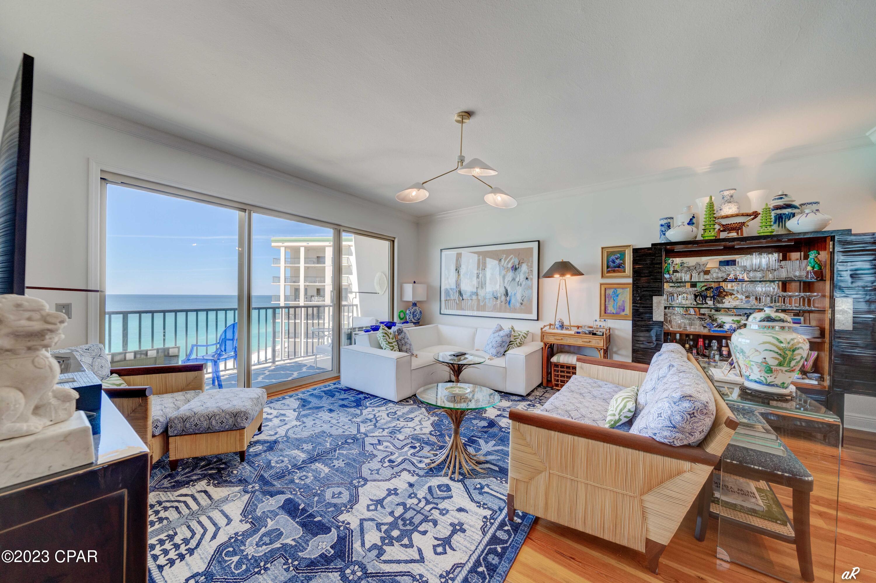 Summerwinds Condo - Residential