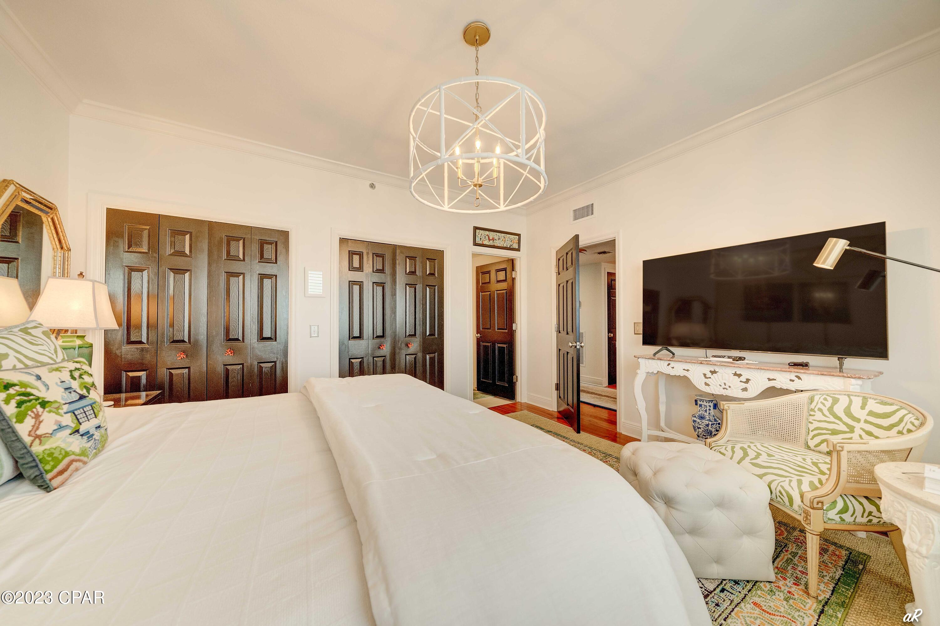 Summerwinds Condo - Residential