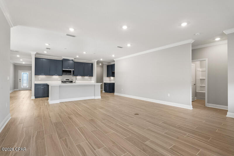 Lake Merial - Residential