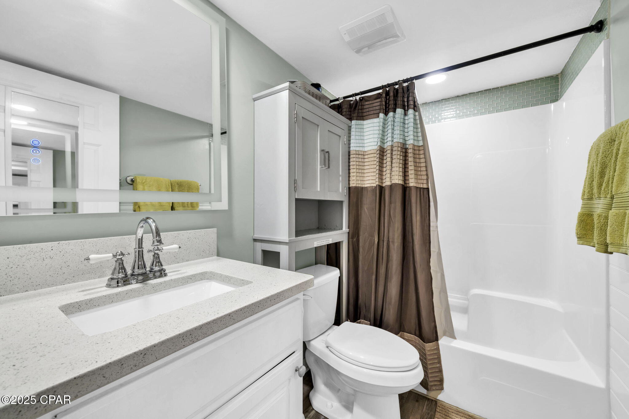 Pinnacle Port - Residential