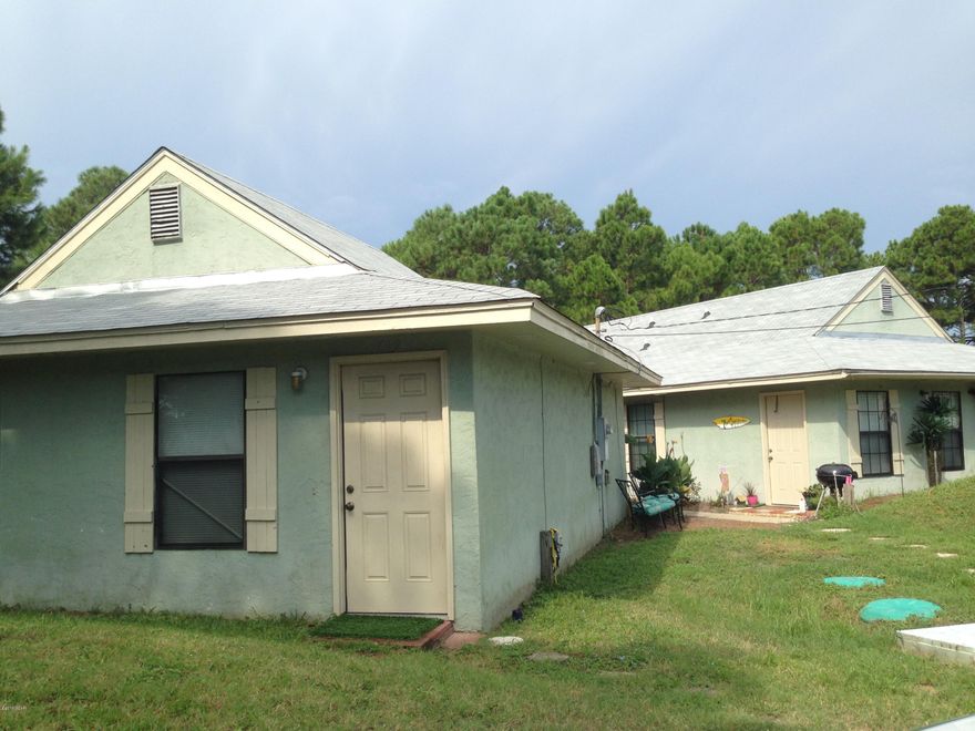 Must call Broker to see, these units stay Occupied, close proximity to beach and conveniently located on beach.