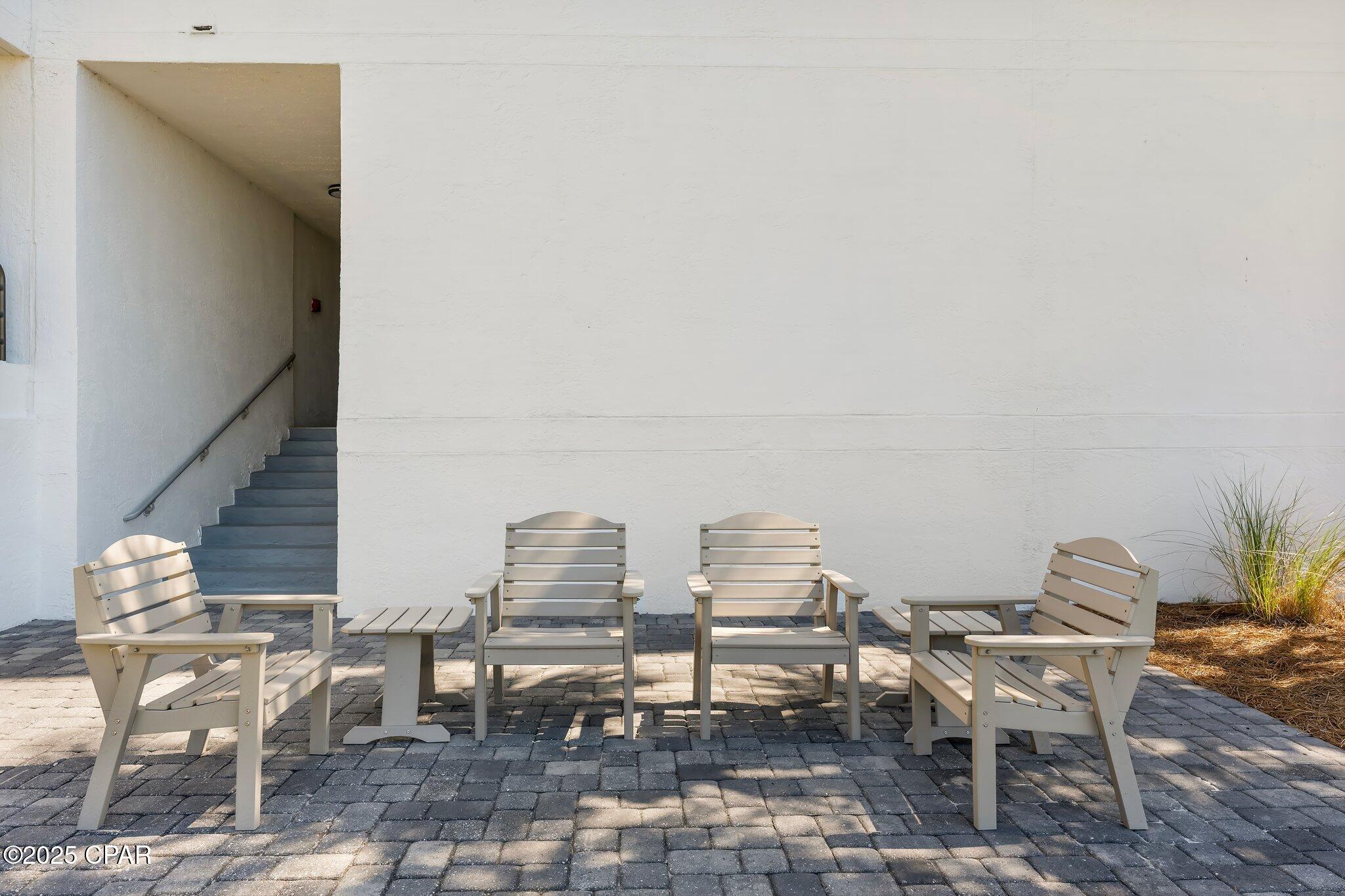 Lagoon Towers Phase I - Residential