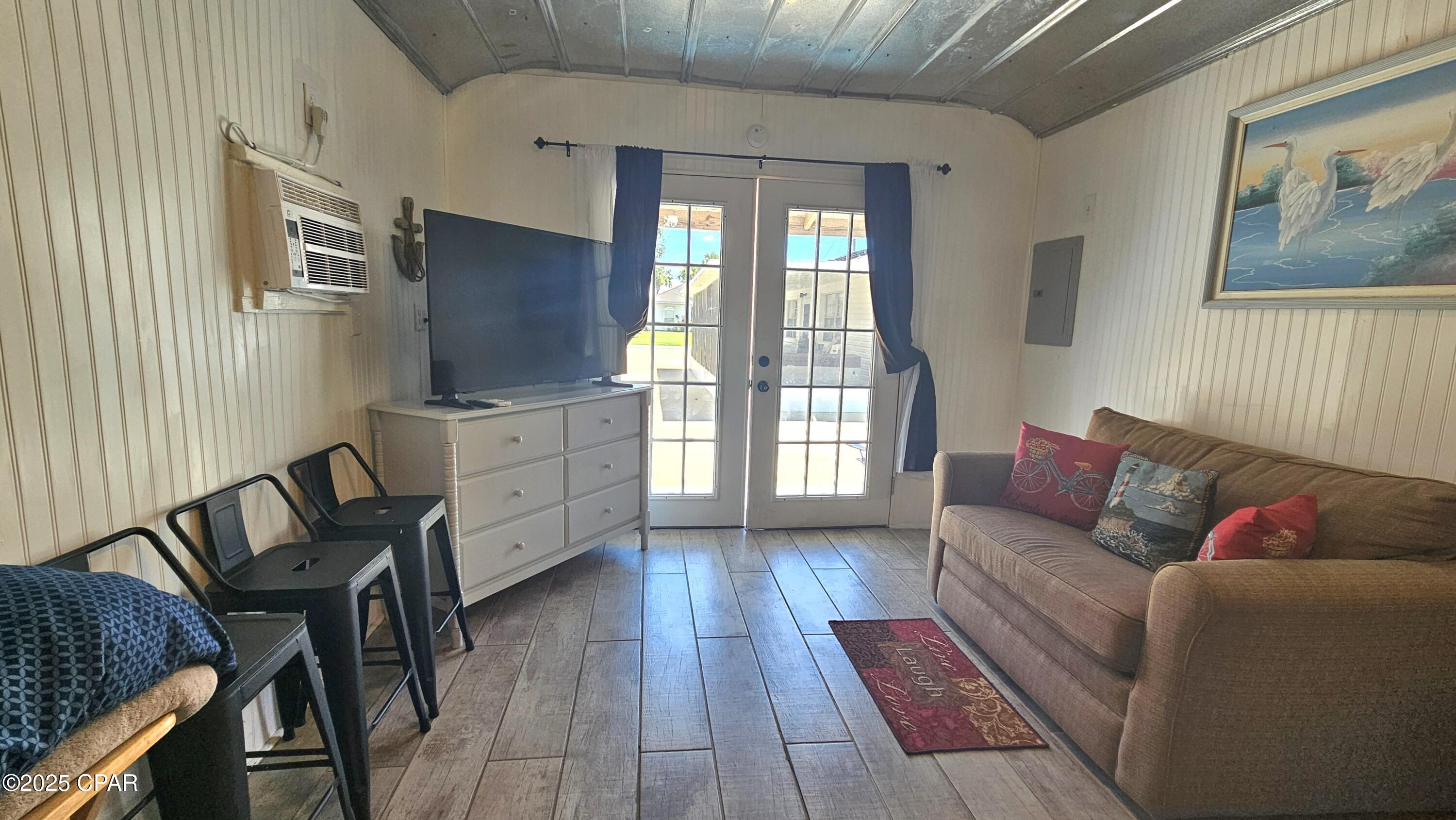 Riviera Beach 1st Add - Residential