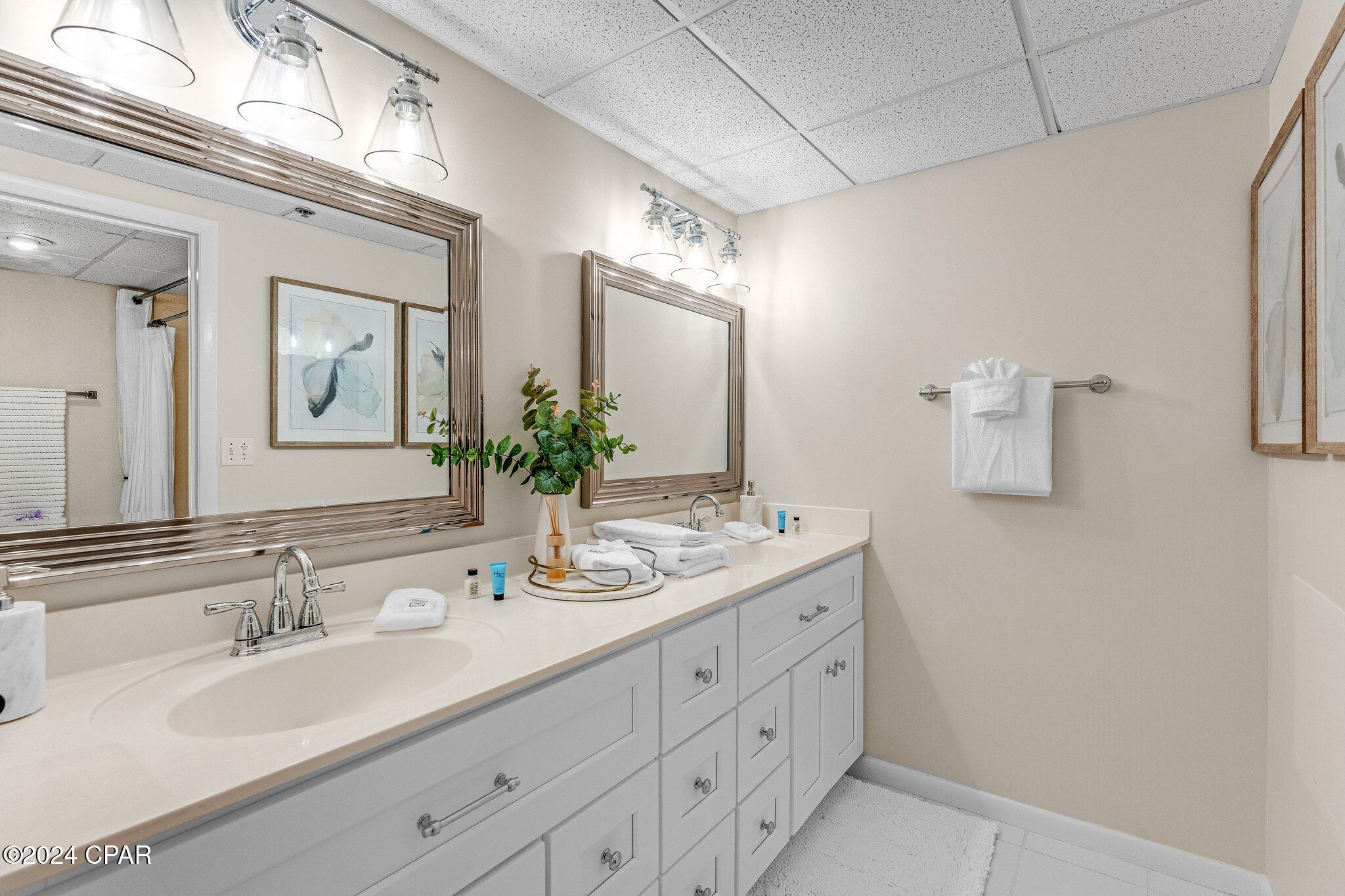 Long Beach Towers I - Residential