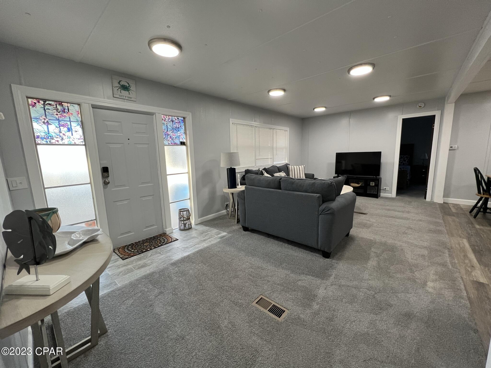 North Lagoon Oaks 7th Add - Residential