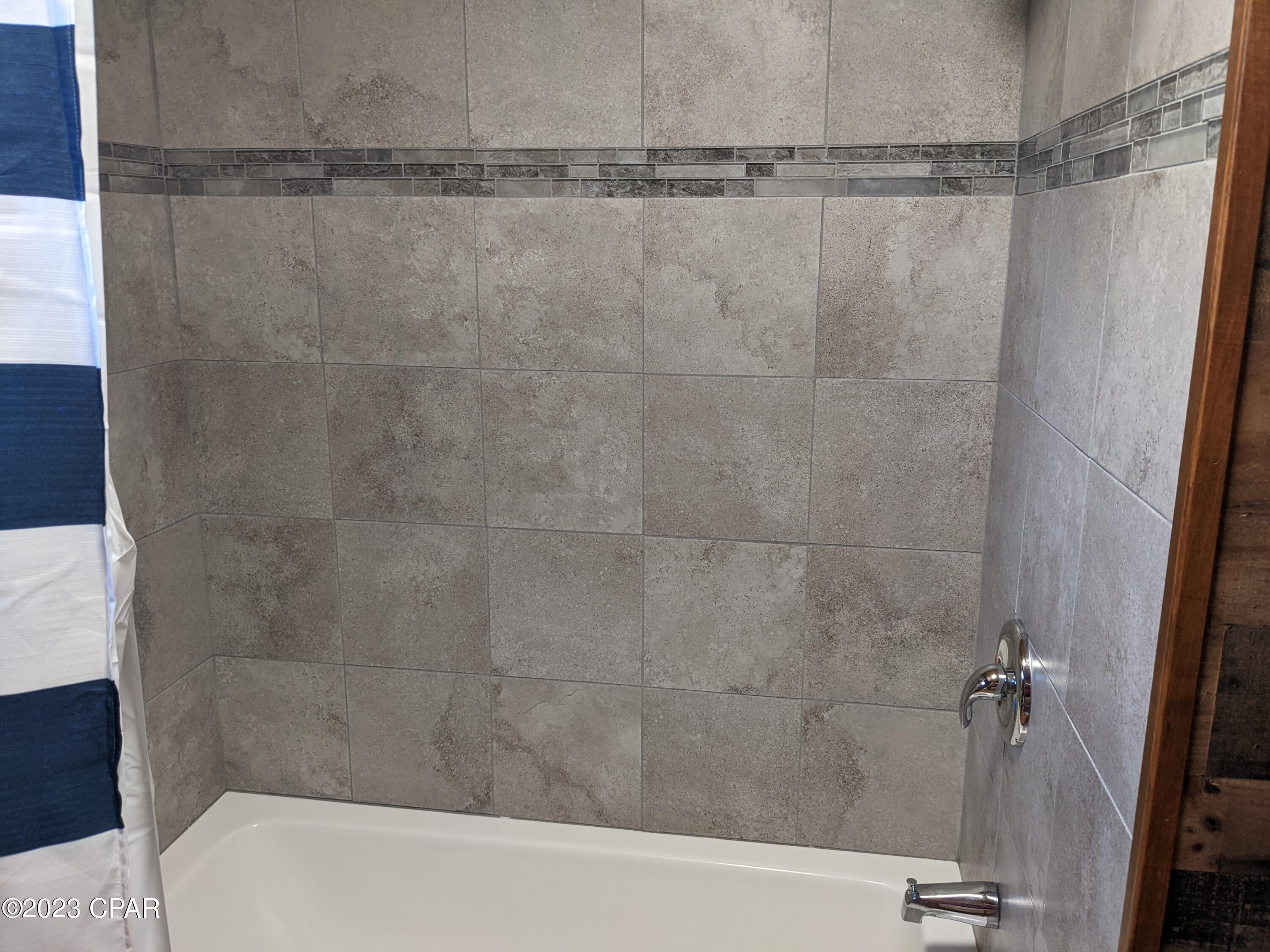 North Lagoon Oaks 7th Add - Residential