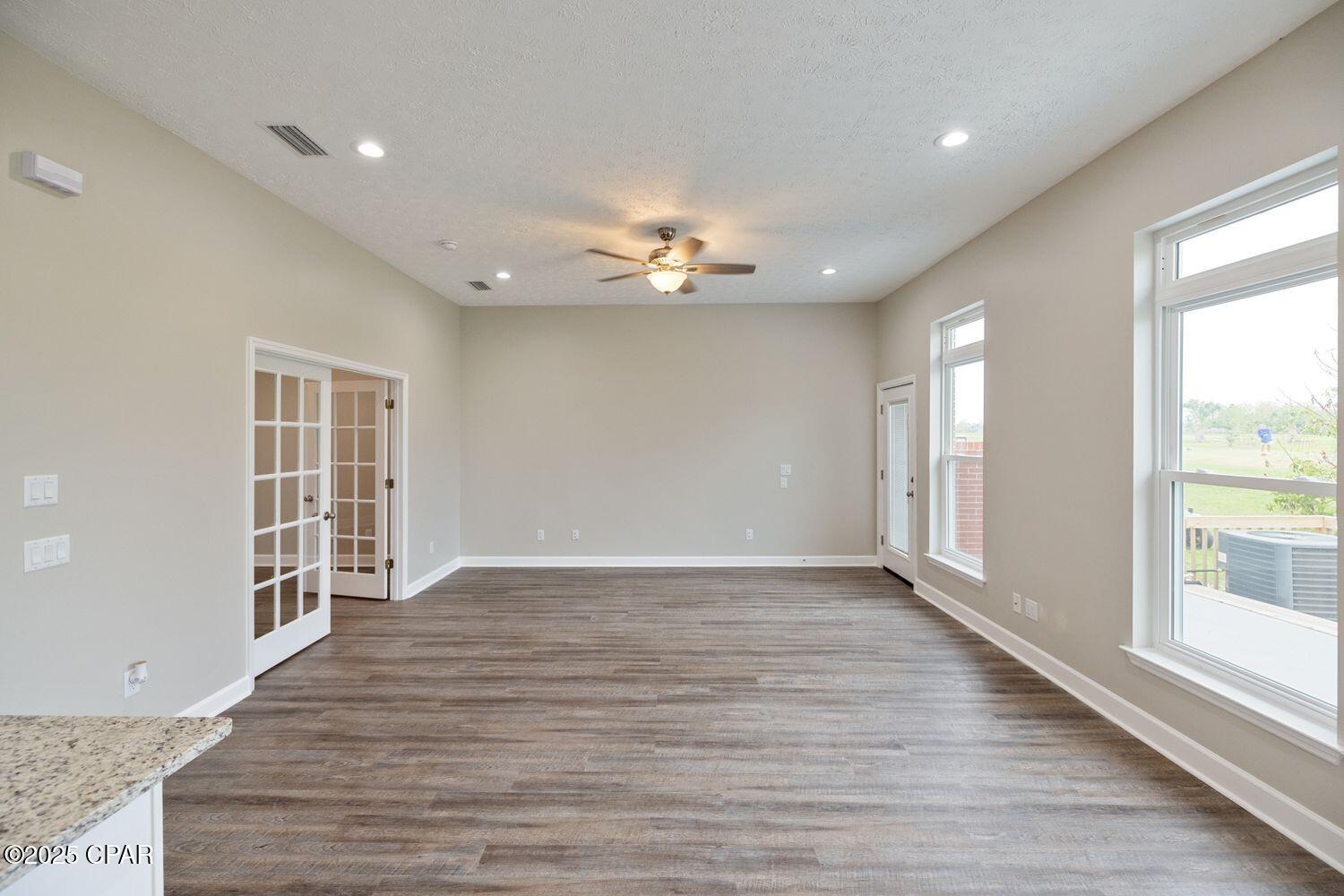 Country Club Harbour Estates - Residential