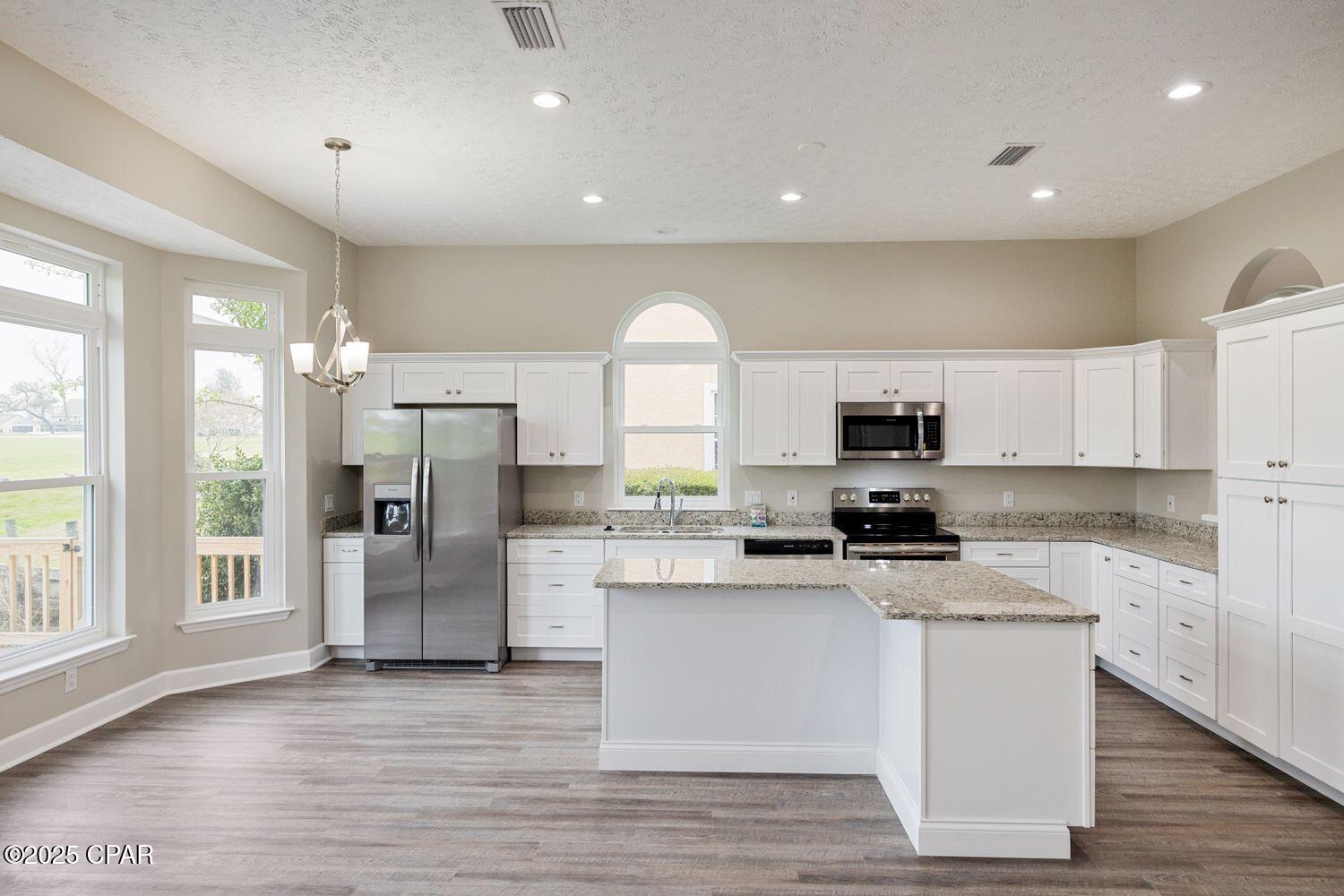 Country Club Harbour Estates - Residential