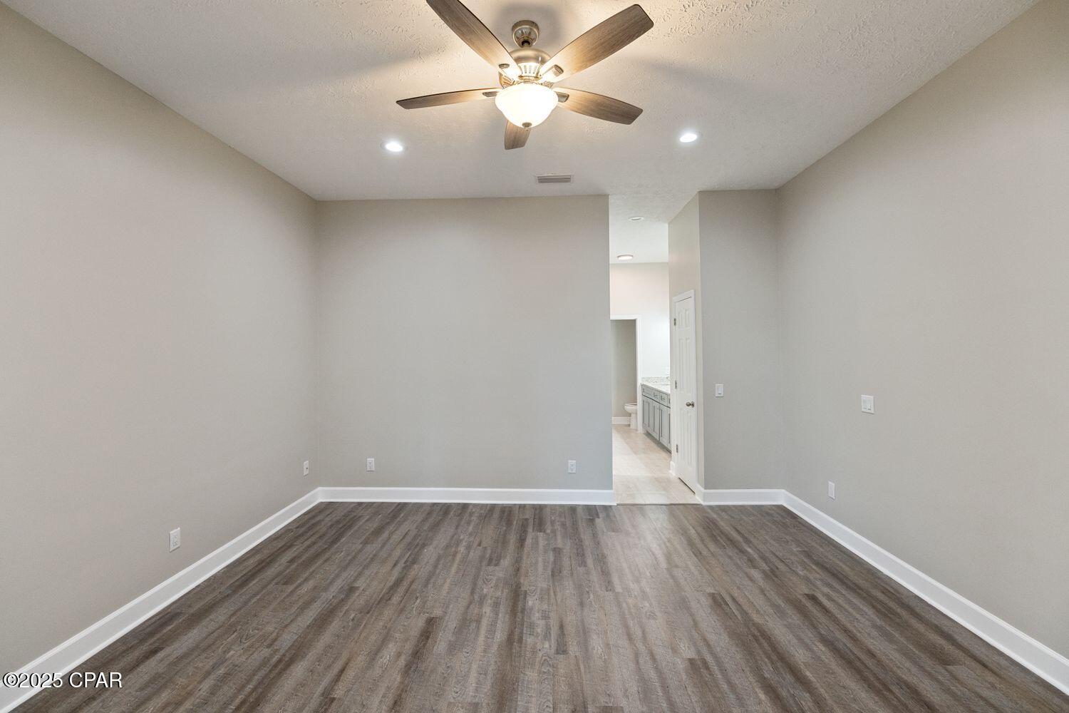 Country Club Harbour Estates - Residential