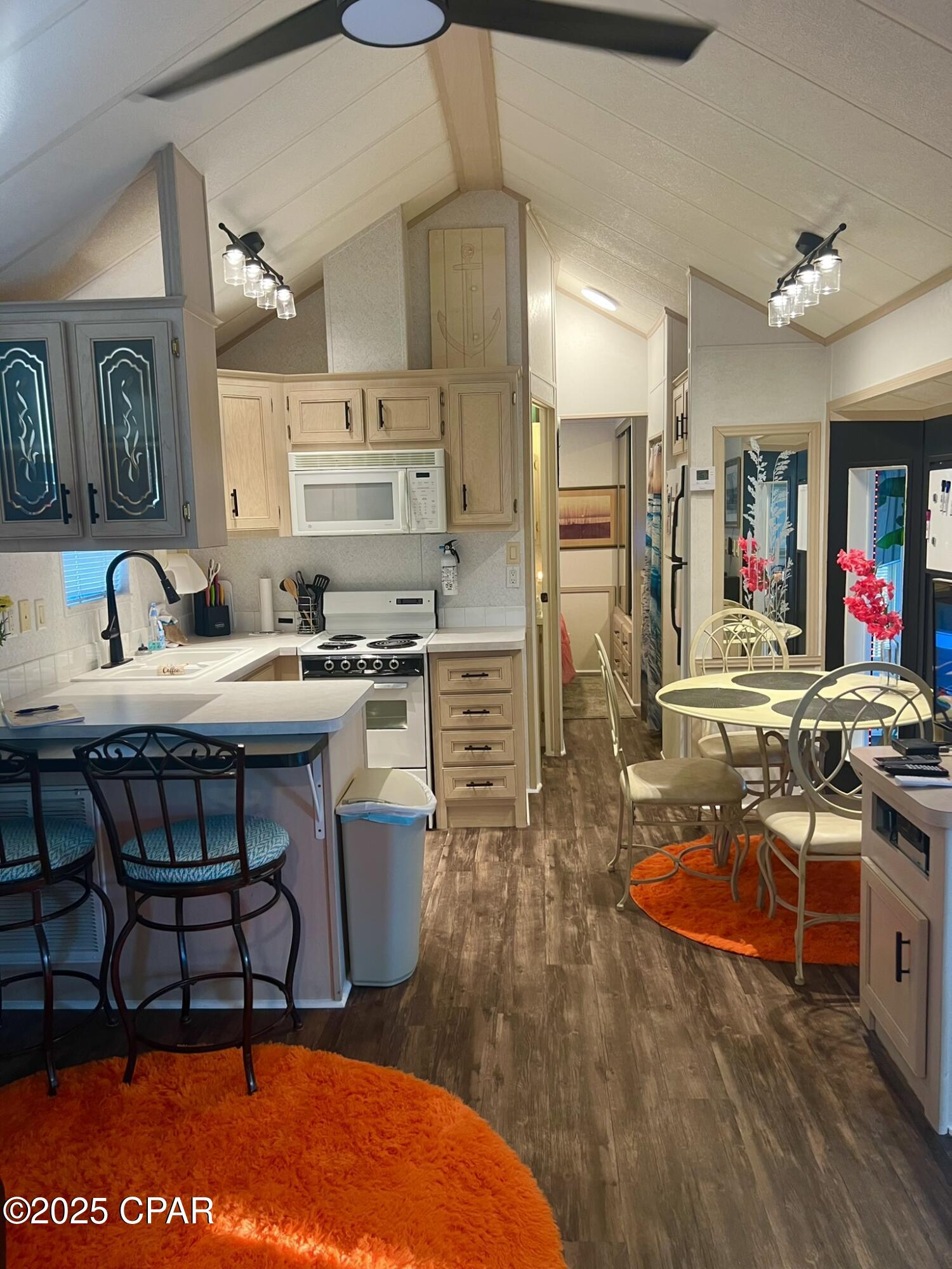 Emerald Pointe Resort - Residential Lease