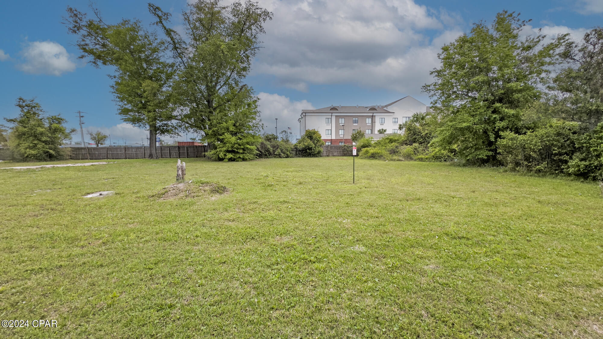 Panama City, Florida 32404, United States, 4 Bedrooms Bedrooms, ,3 BathroomsBathrooms,Residential,Pending,61977