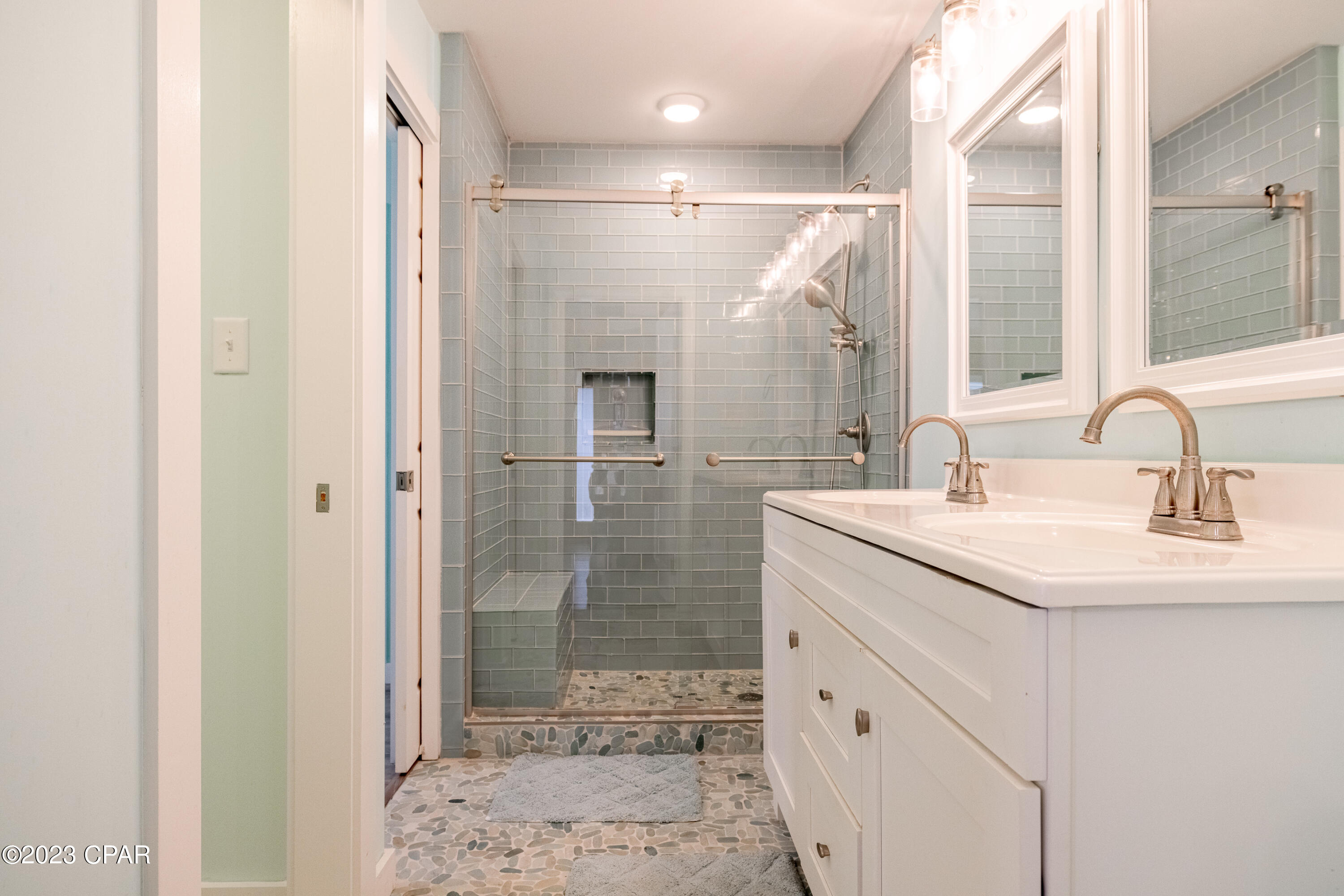 Bid-A-Wee Beach 1st Add - Residential