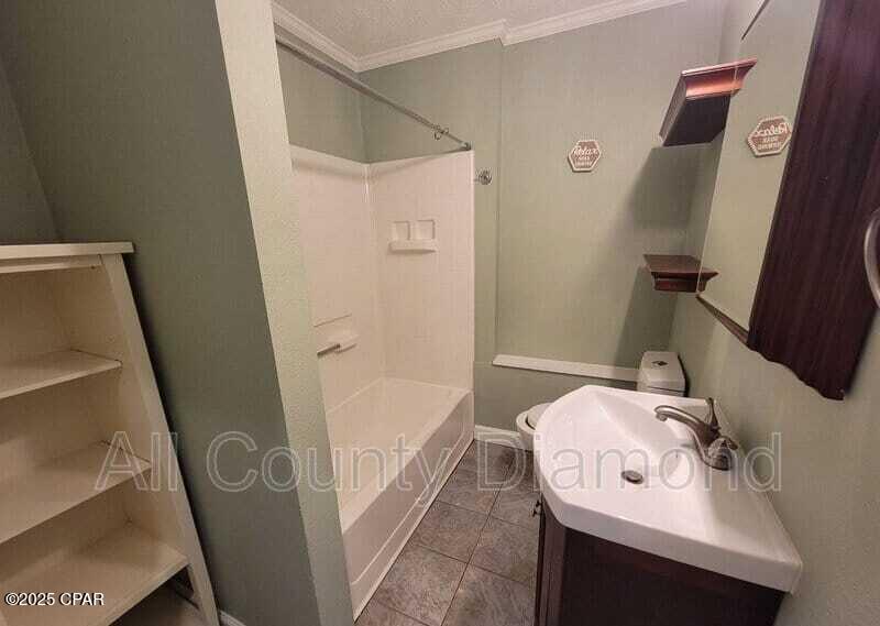 Cove Terrace 3rd Add - Residential Lease