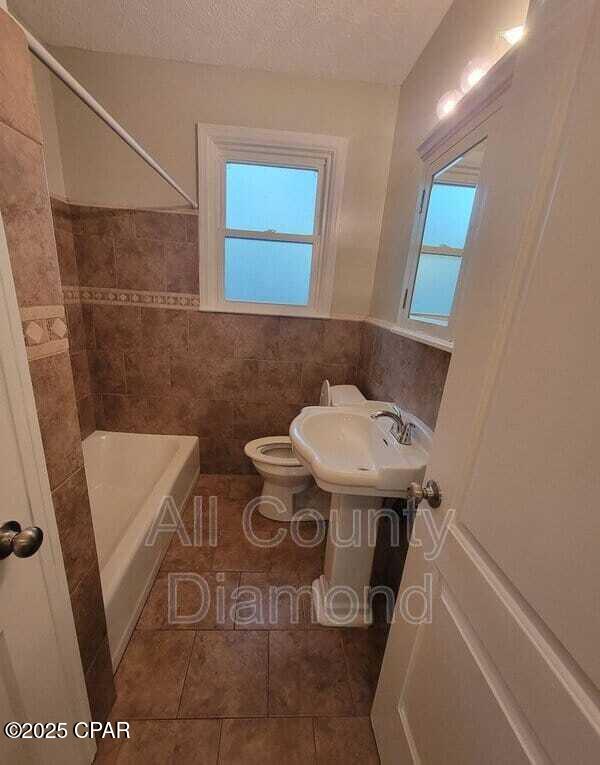 Cove Terrace 3rd Add - Residential Lease