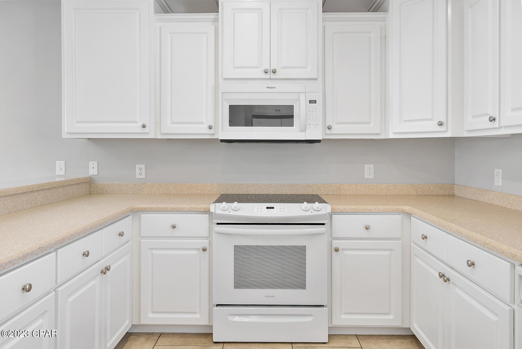 Laguna Beach Estates 9th Add - Residential Lease