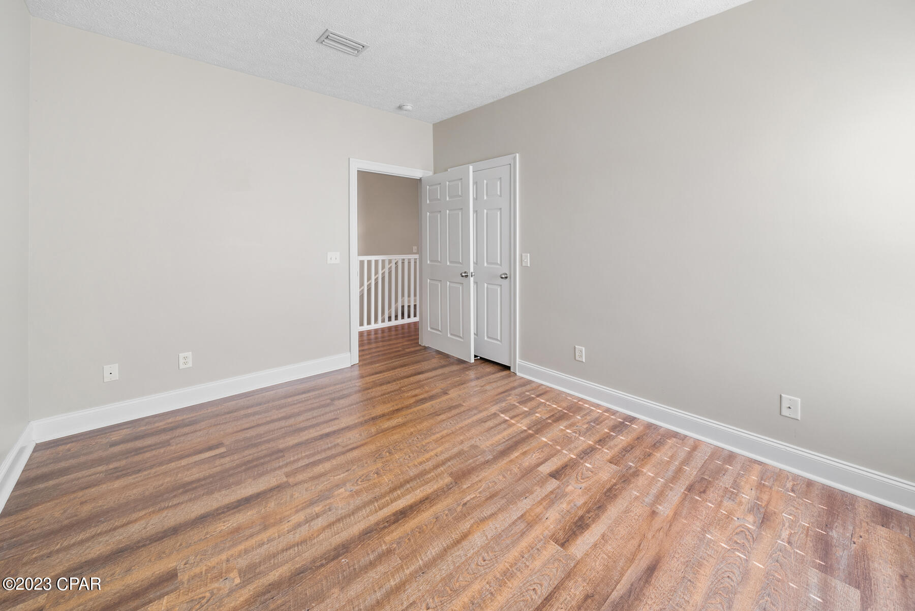 Laguna Beach Estates 9th Add - Residential Lease