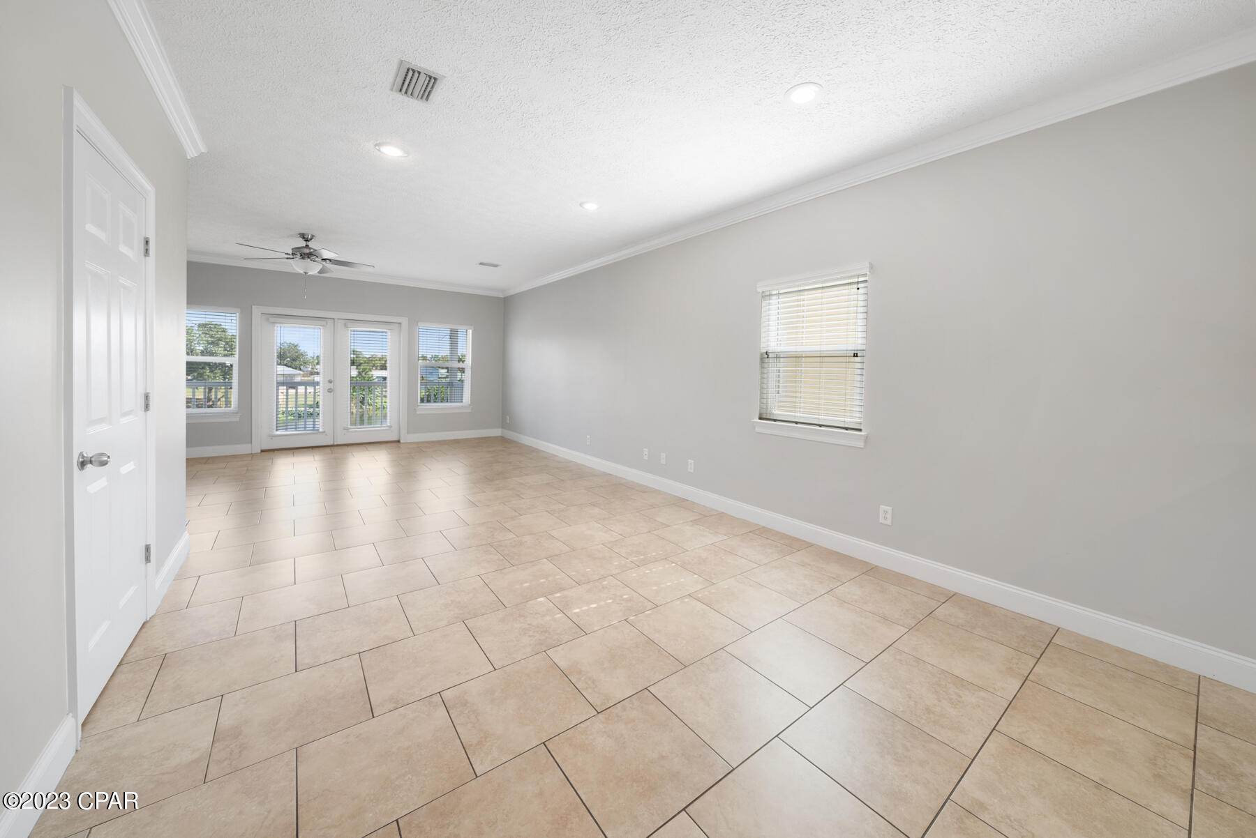 Laguna Beach Estates 9th Add - Residential Lease