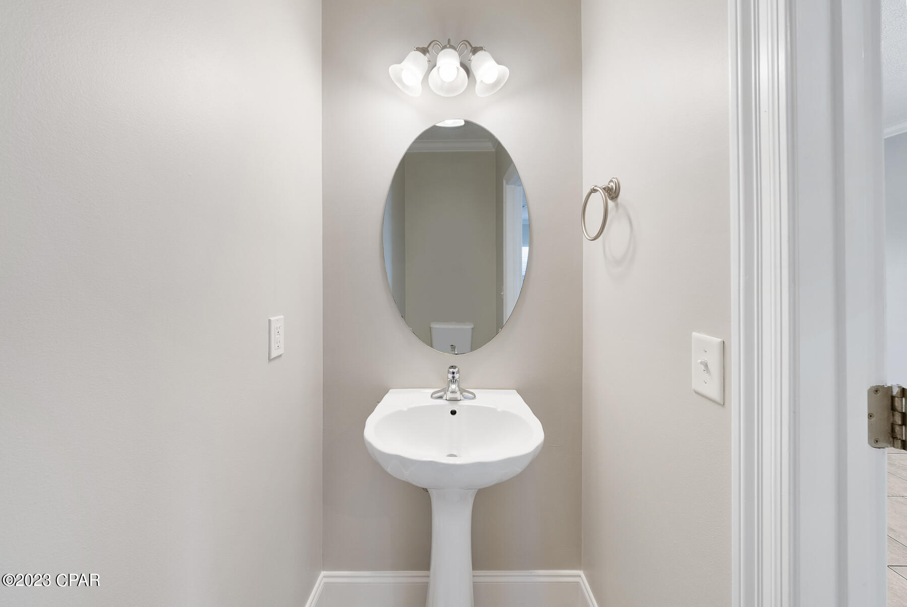 Laguna Beach Estates 9th Add - Residential Lease