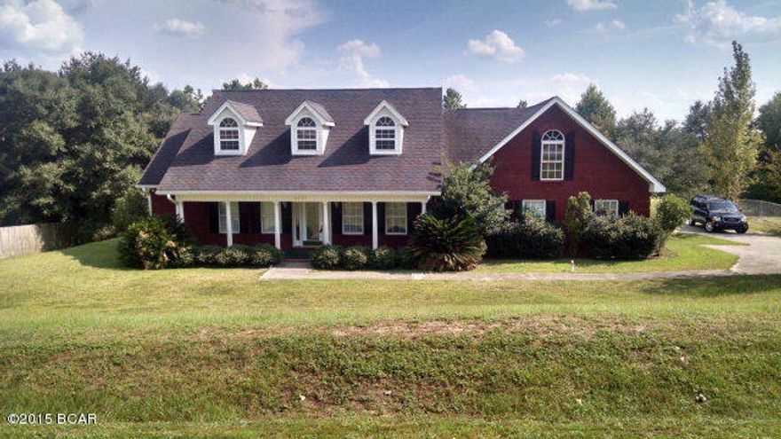 ORIGINAL HOME 3/2 OPEN FLOOR PLAN WITH LOTS OF POTENITIAL UPSTAIRS IS ANOTHER BEDROOM AND BATH WAS ADDED LATER WITH EXTRA STORAGE ROOMS LARGE FRONT PORCH FENCED BACK YARD GREAT AREA AND NOT FAR FAR FROM DOWNTOWN MARIANNA,