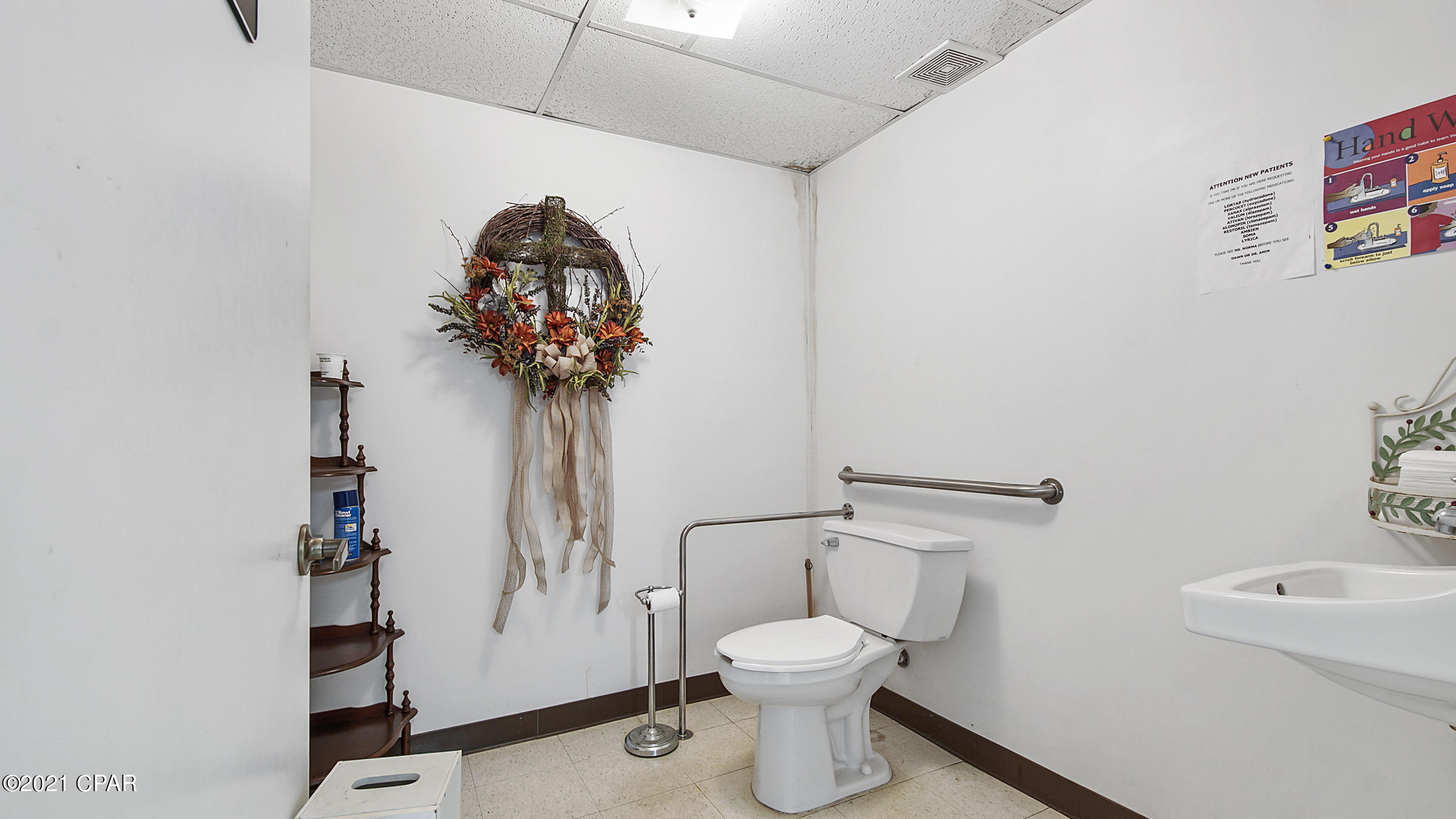 [No Recorded Subdiv] - Commercial Sale