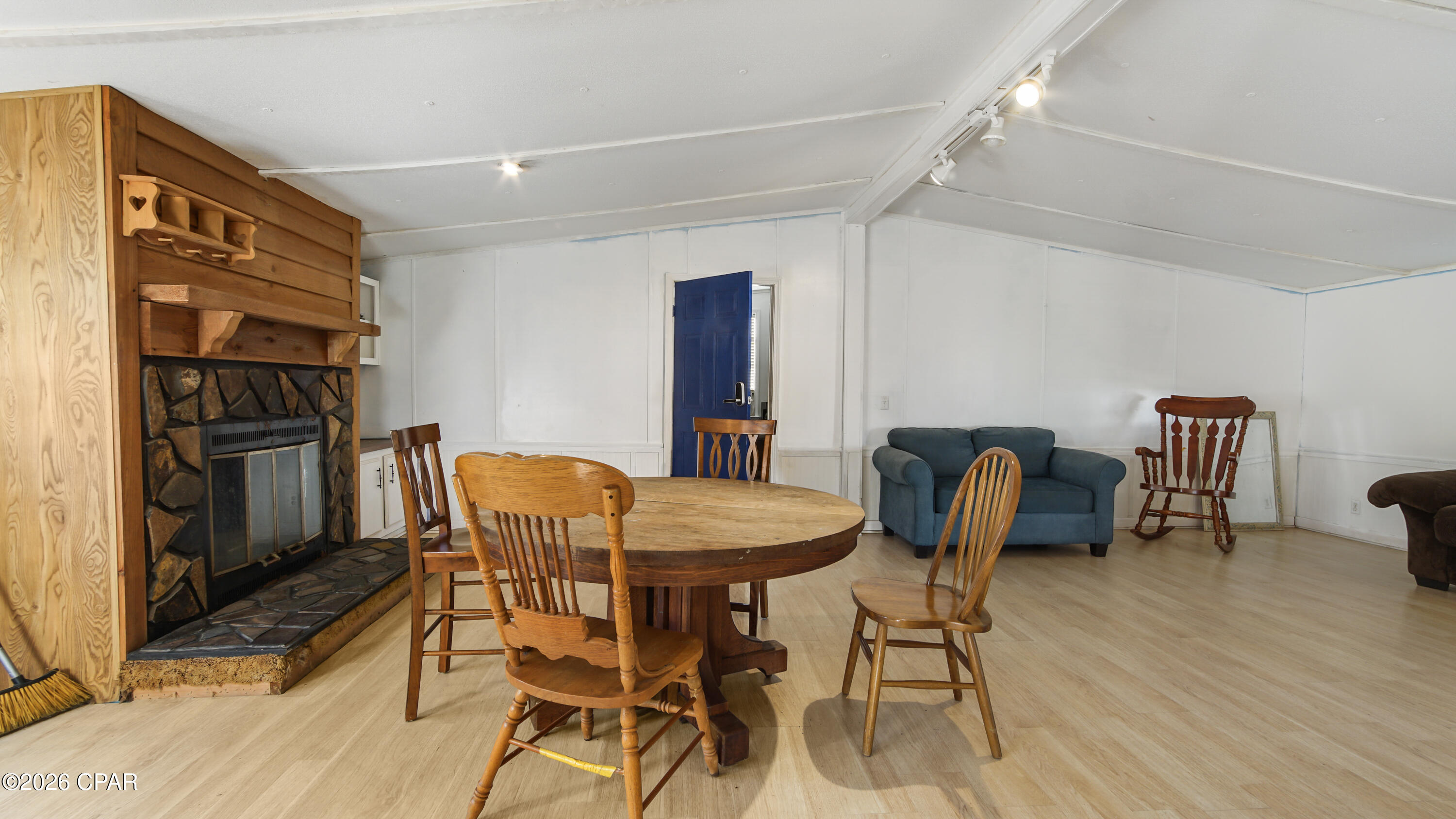 St And Bay Dev Co - Residential