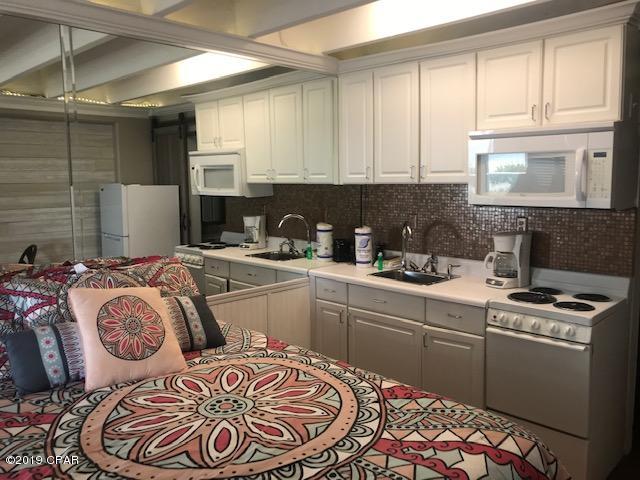 Fontainebleau Terrace - Residential