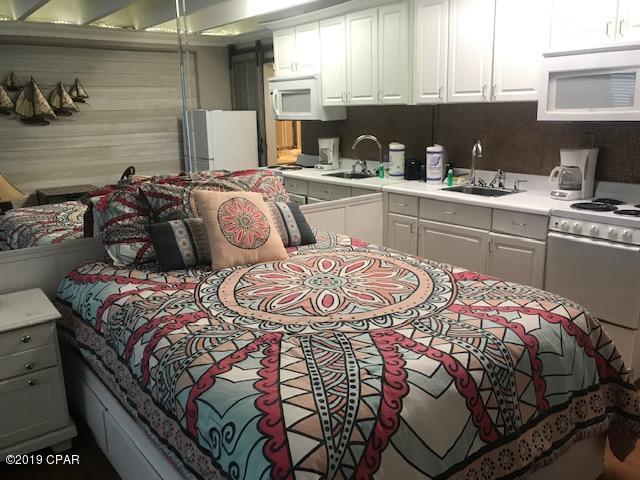 Fontainebleau Terrace - Residential